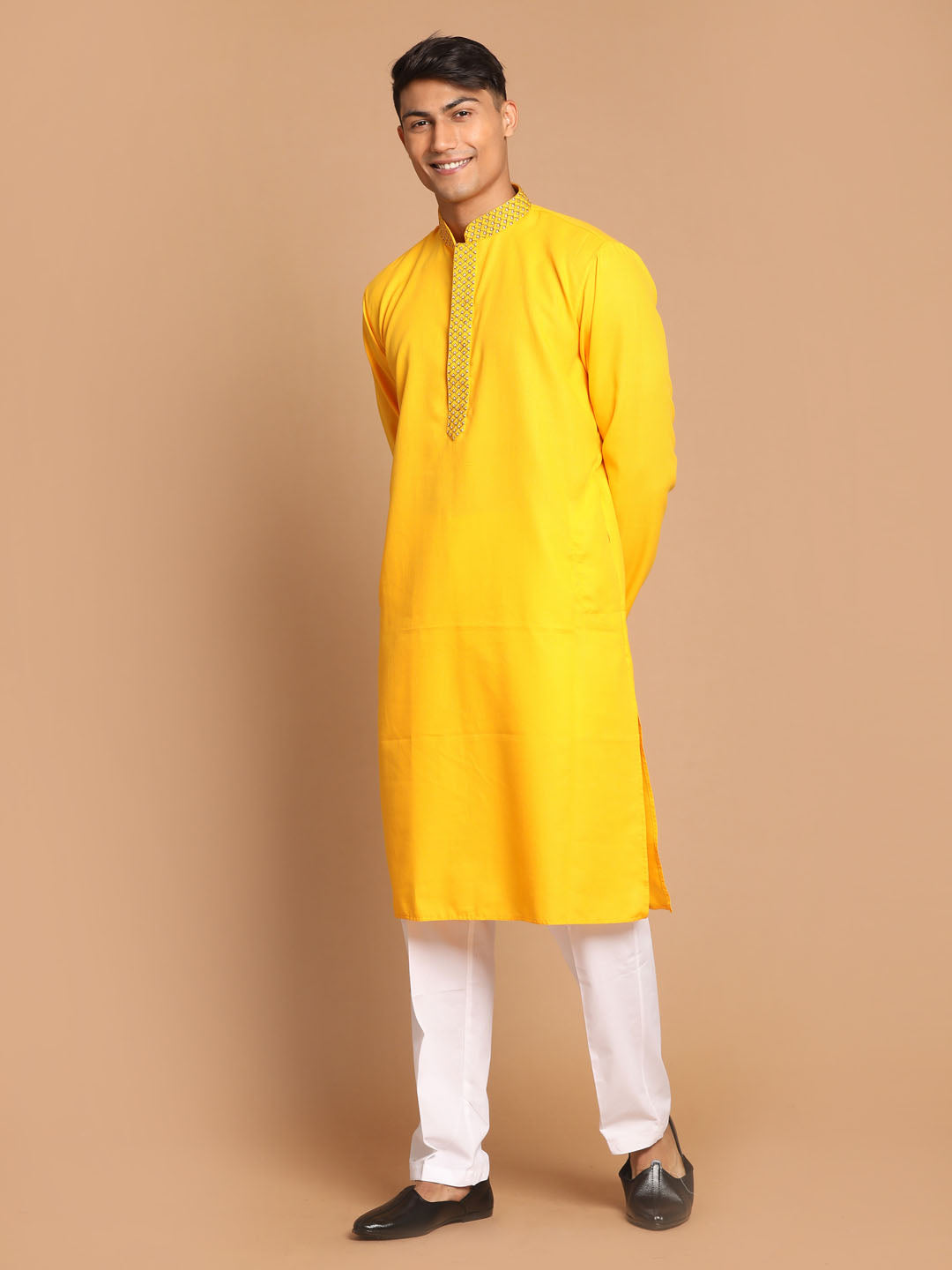 Men's Yellow And White Solid Kurta With Pant Set