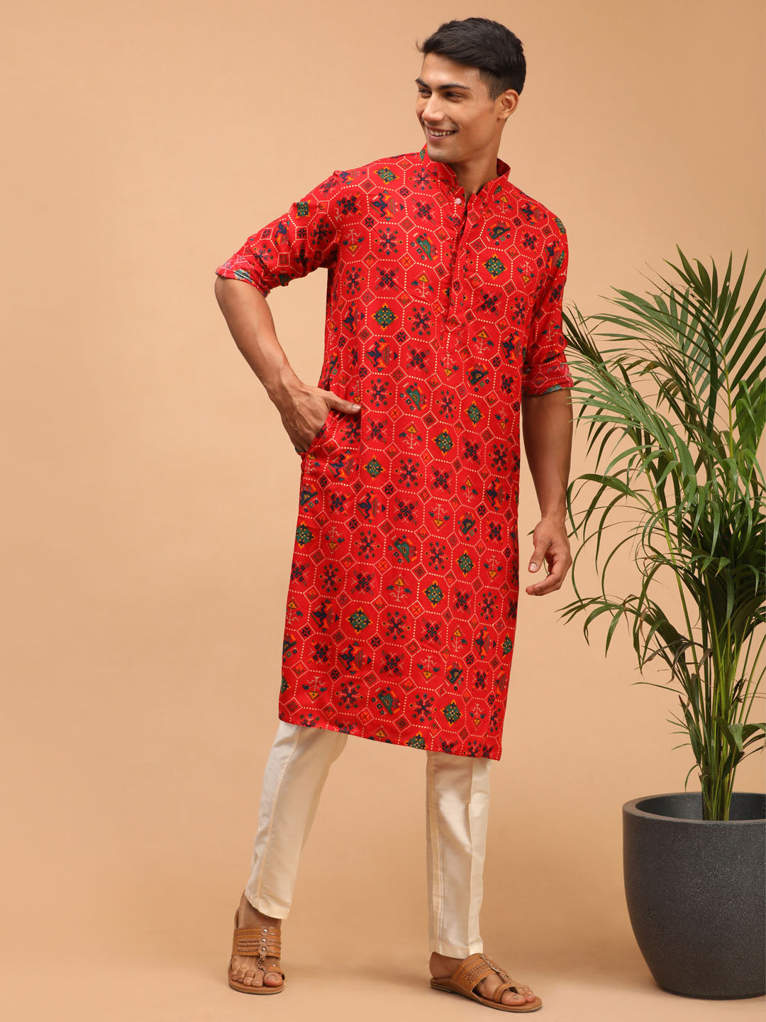 Men's Red & Cream Cotton Blend Patola Kurta & Pyjama Set