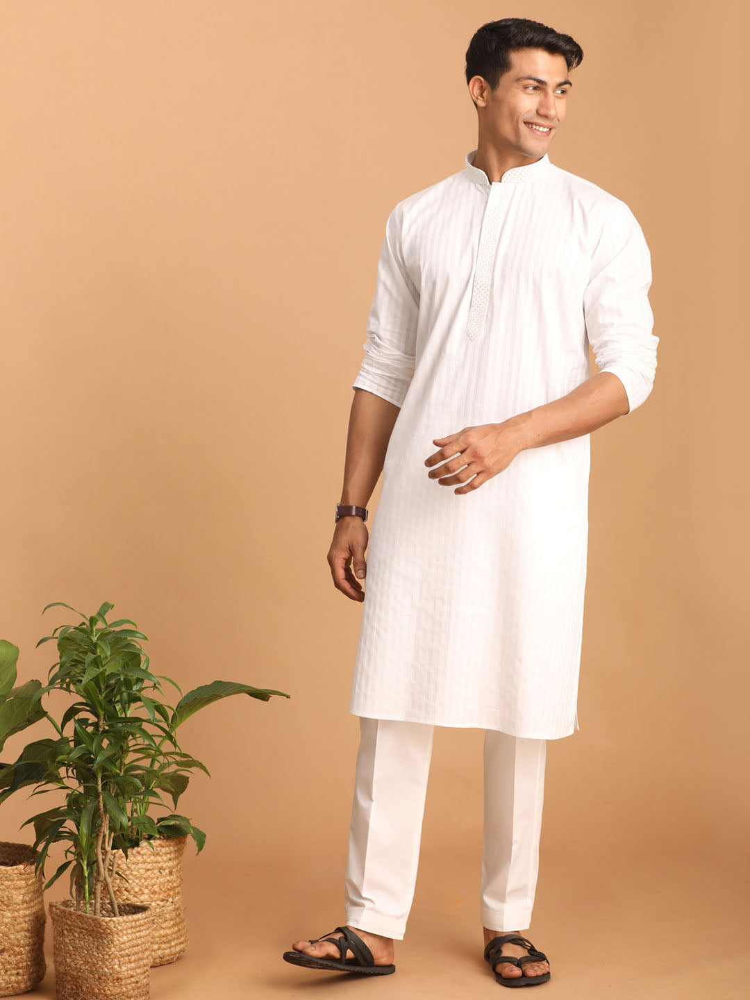 Men's White Cotton Blend Solid Kurta With White Pant Set