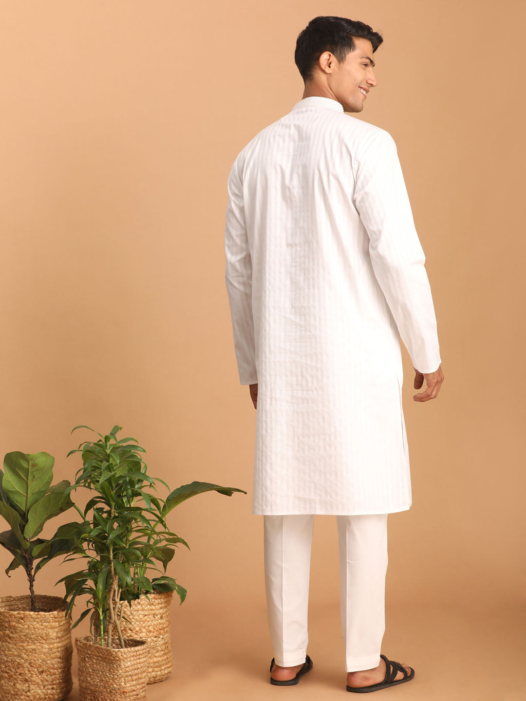 Men's White Cotton Blend Solid Kurta With White Pant Set