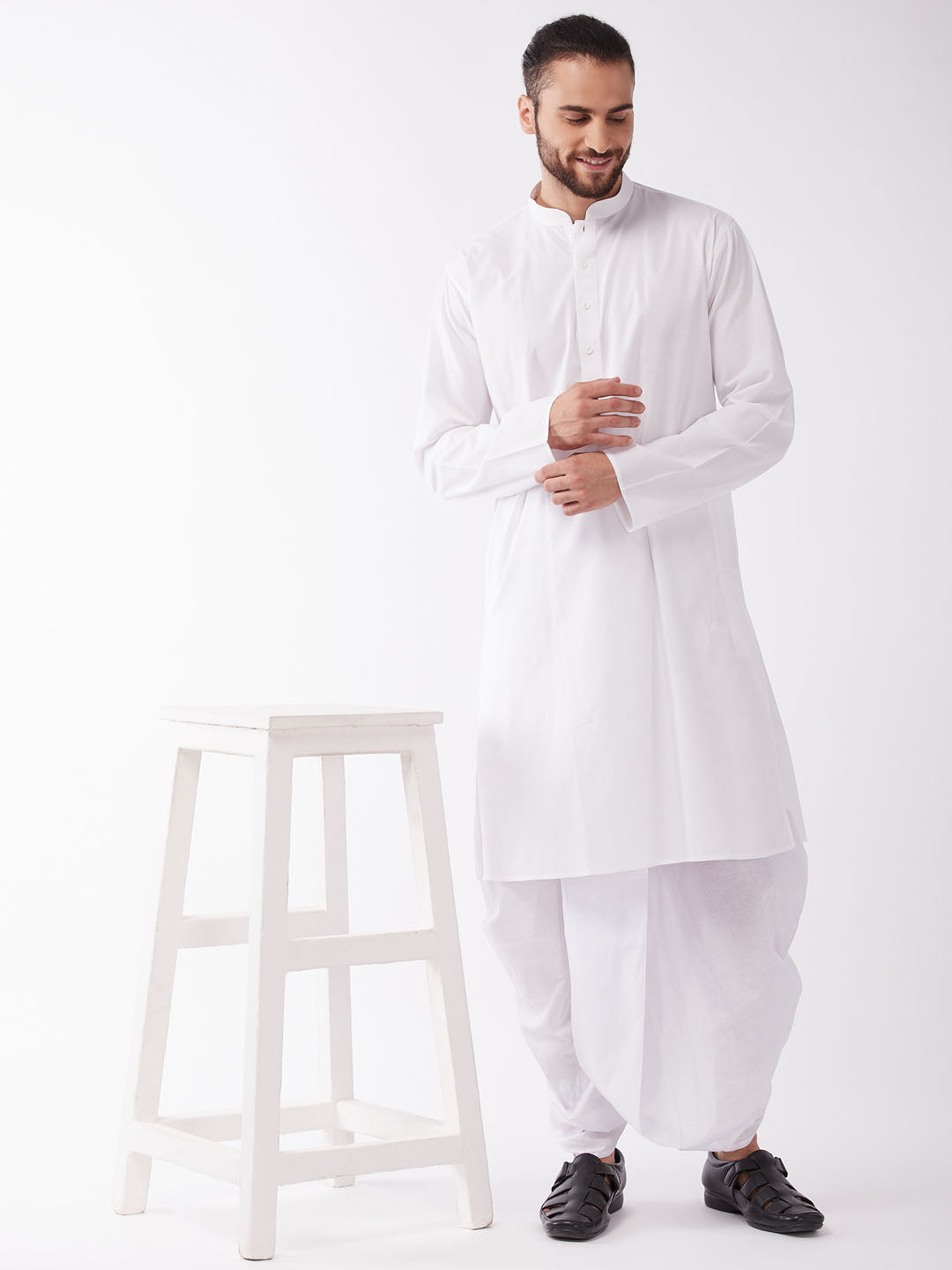 Men's White Cotton Blend Kurta And Dhoti Set
