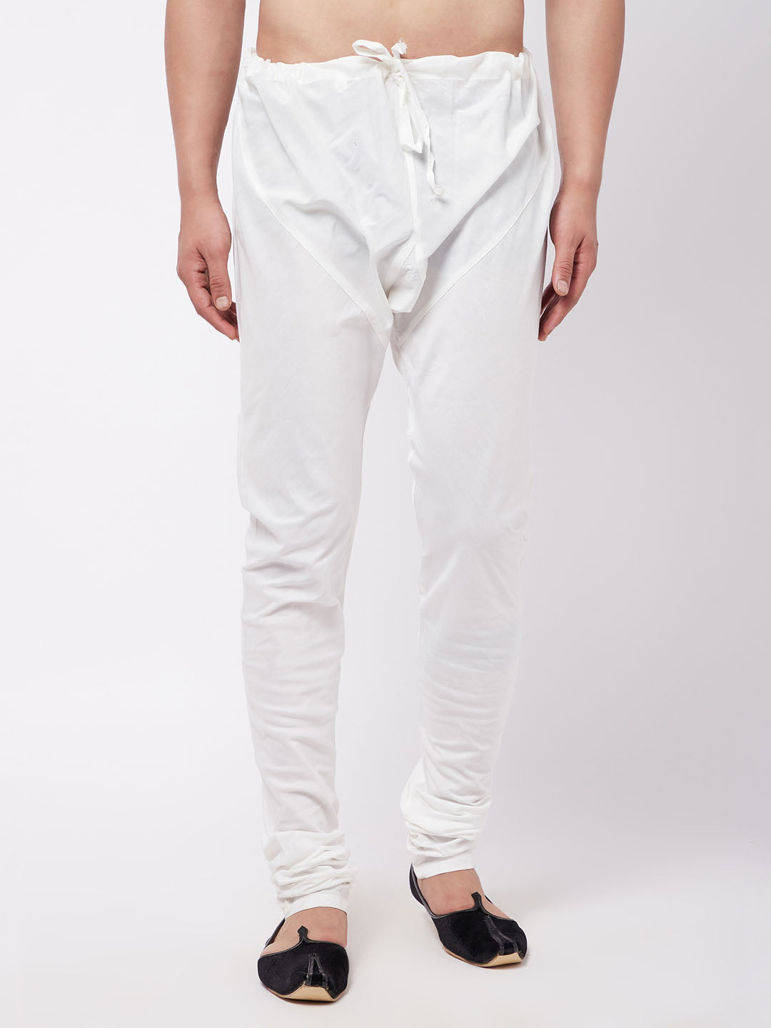 VASTRAMAY Men's White Solid Relaxed-Fit Churidar