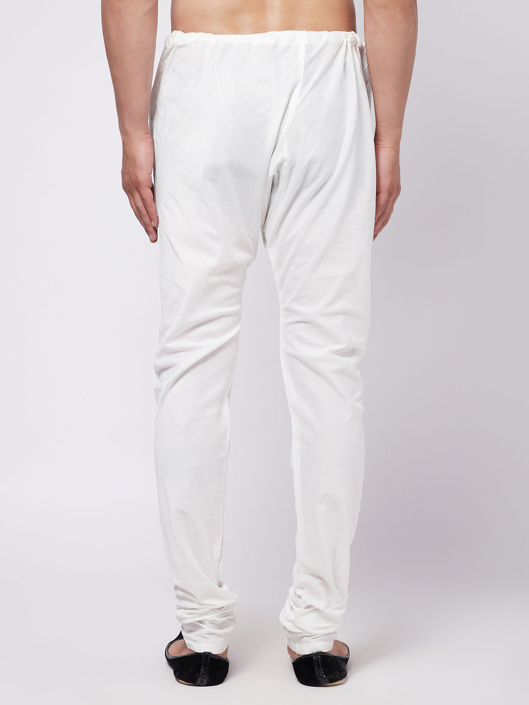 VASTRAMAY Men's White Solid Relaxed-Fit Churidar
