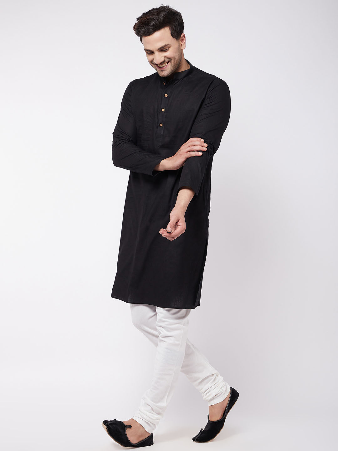 VASTRAMAY Men's White Solid Relaxed-Fit Churidar