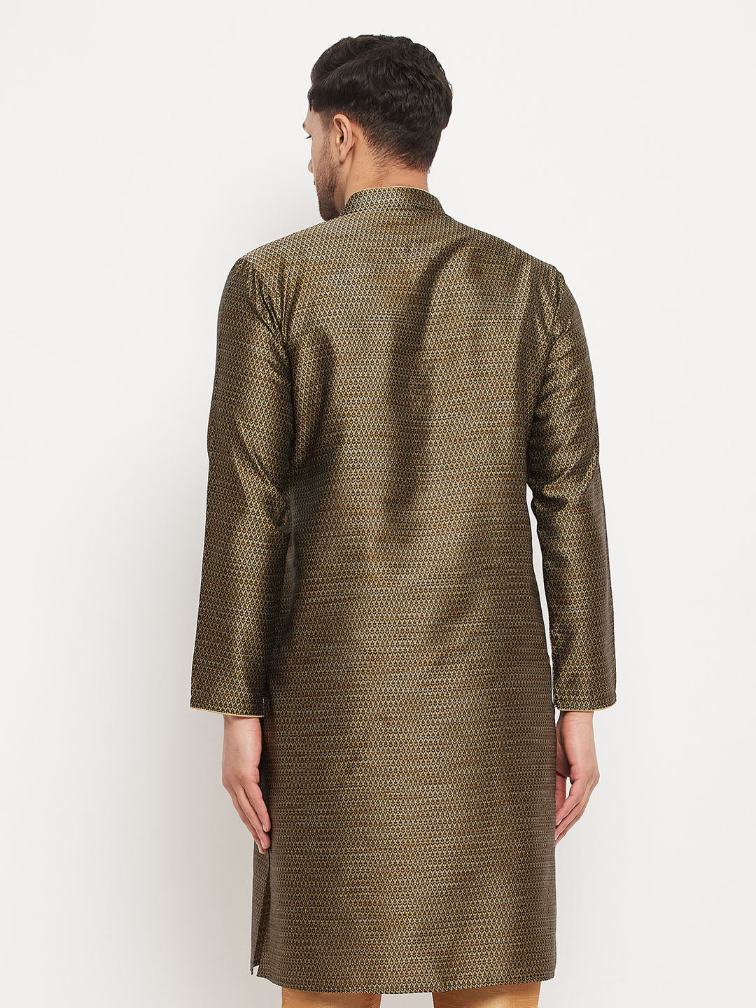 VASTRAMAY Men's Black And Gold Silk Blend Kurta