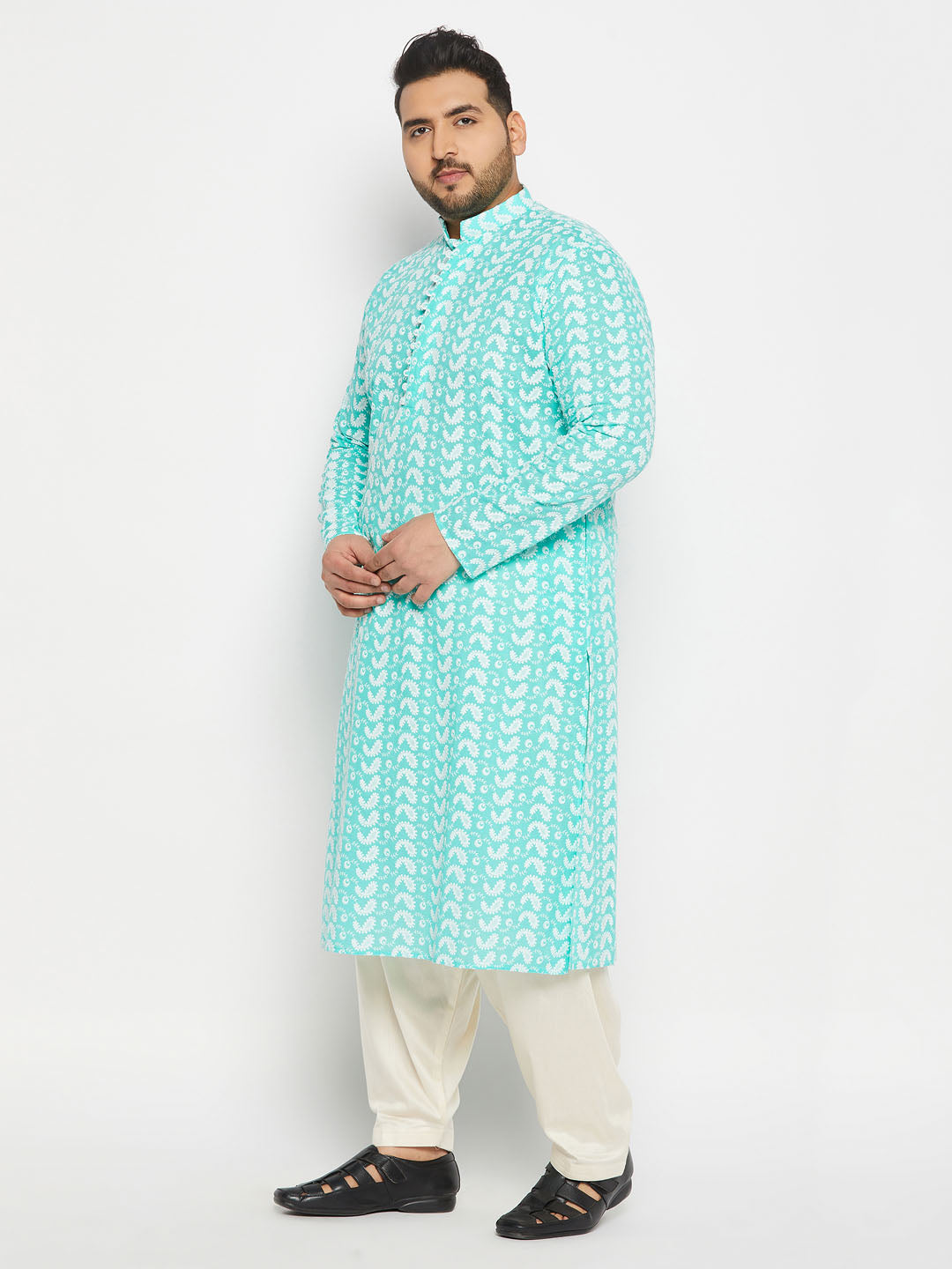 Men's Plus Size Green Chikankari Embroidered Kurta And Cream Patiala Set