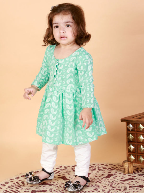 Sishu Girl's Green And White Chikankari Kurta Leggings Set