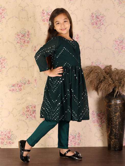 Girl's Green Mirror Kurta Pyjama Set