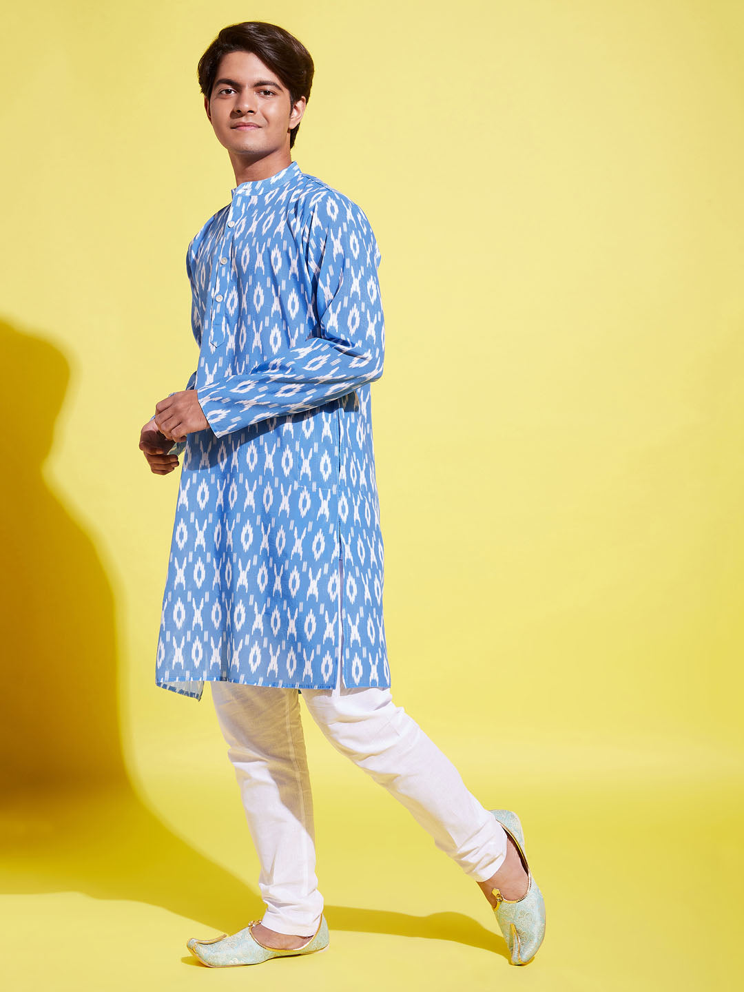 Boy's Traditional Ikkat Print Flat Collar Kurta And Pyjama Set