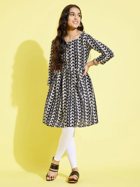 Girl's Black Pure Cotton Chikankari Kurta With Leggings Set