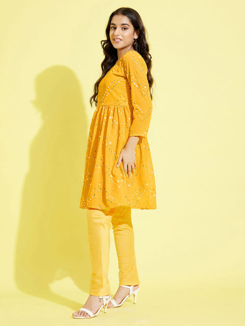 Girl's Yellow Mirror Kurta Pyjama Set