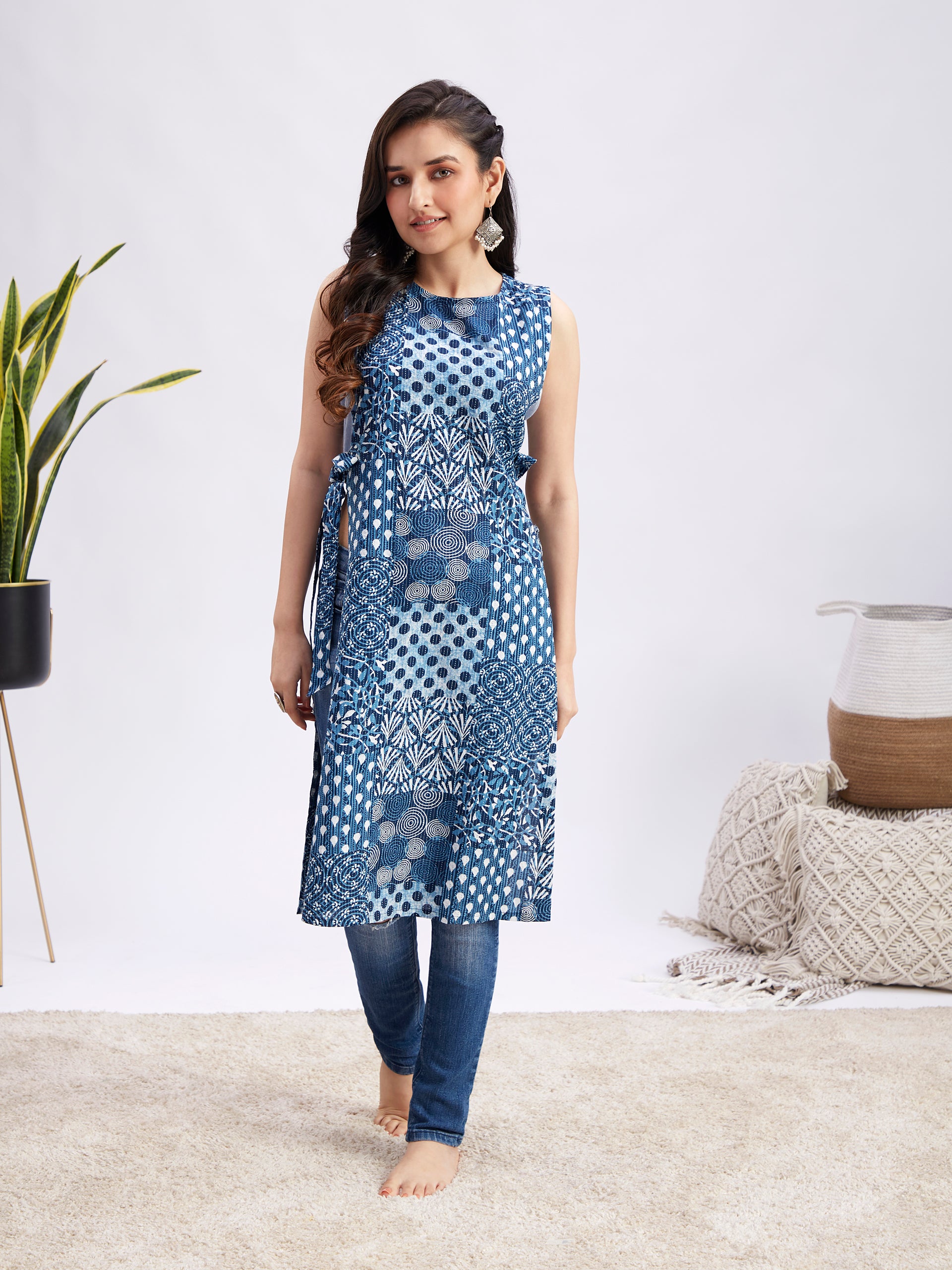 Women's Blue Printed Cotton Tie-Up Kurta