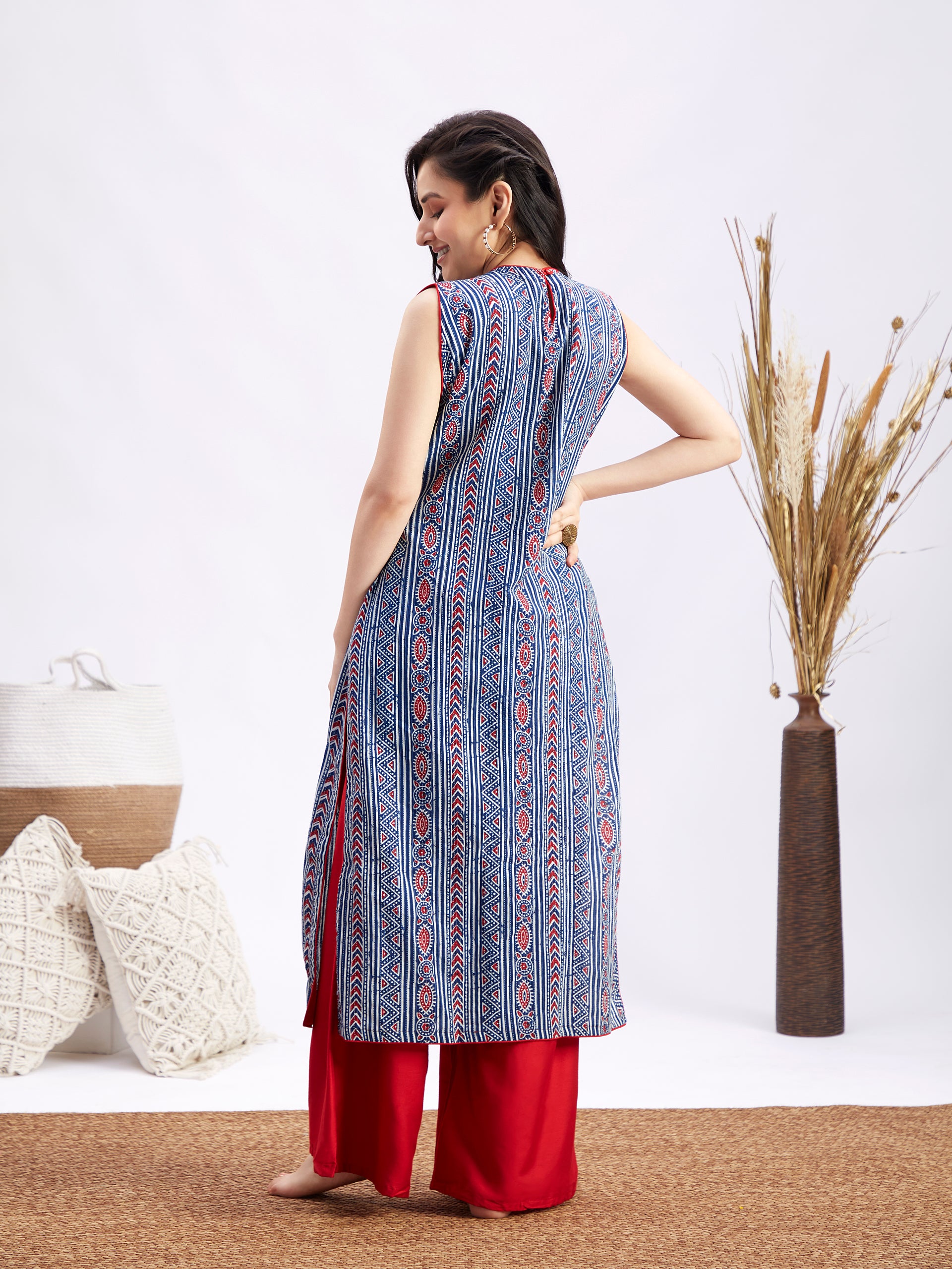 Women's Blue And Red Kalamkari Kurta Palazzo Set