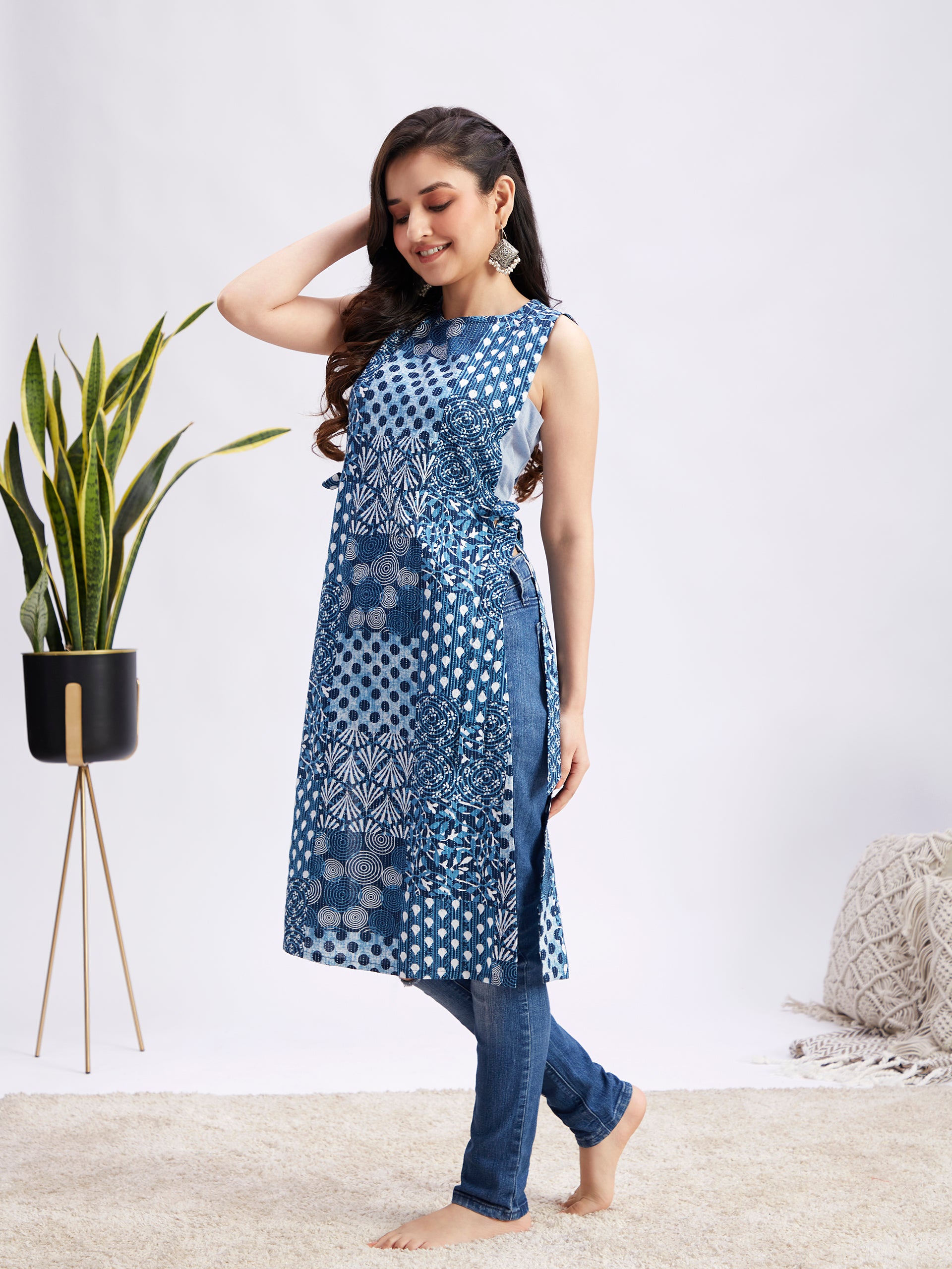 Women's Blue Printed Cotton Tie-Up Kurta