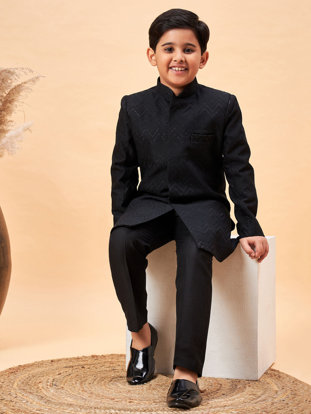 Boy's Black Glitter Indo Western Sherwani Set – vastramay