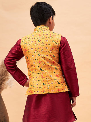 VASTRAMAY Boy's Yellow Ethnic Printed Jacket