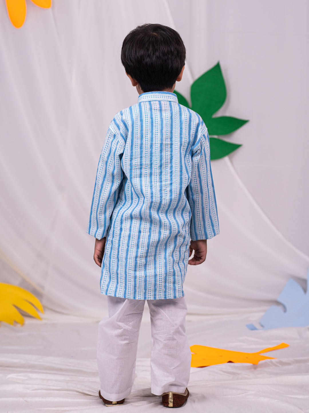 Boy's' Blue And White Kurta And Pyjama Set