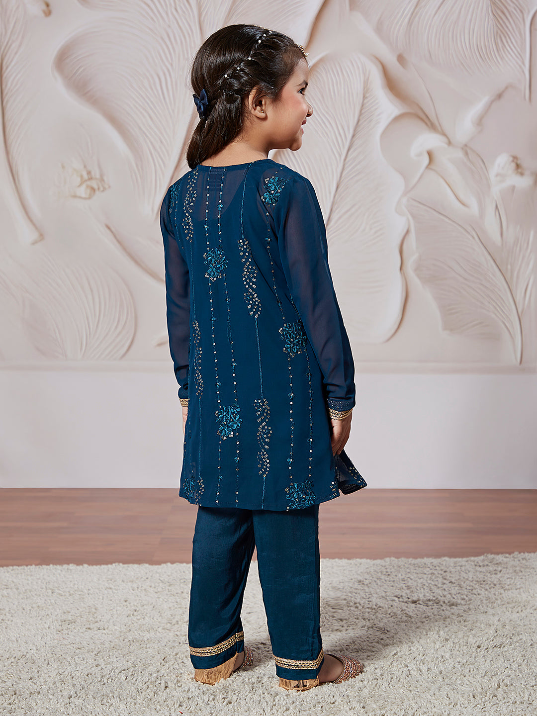 Girl's' Turquoise Jacket Kurta Set