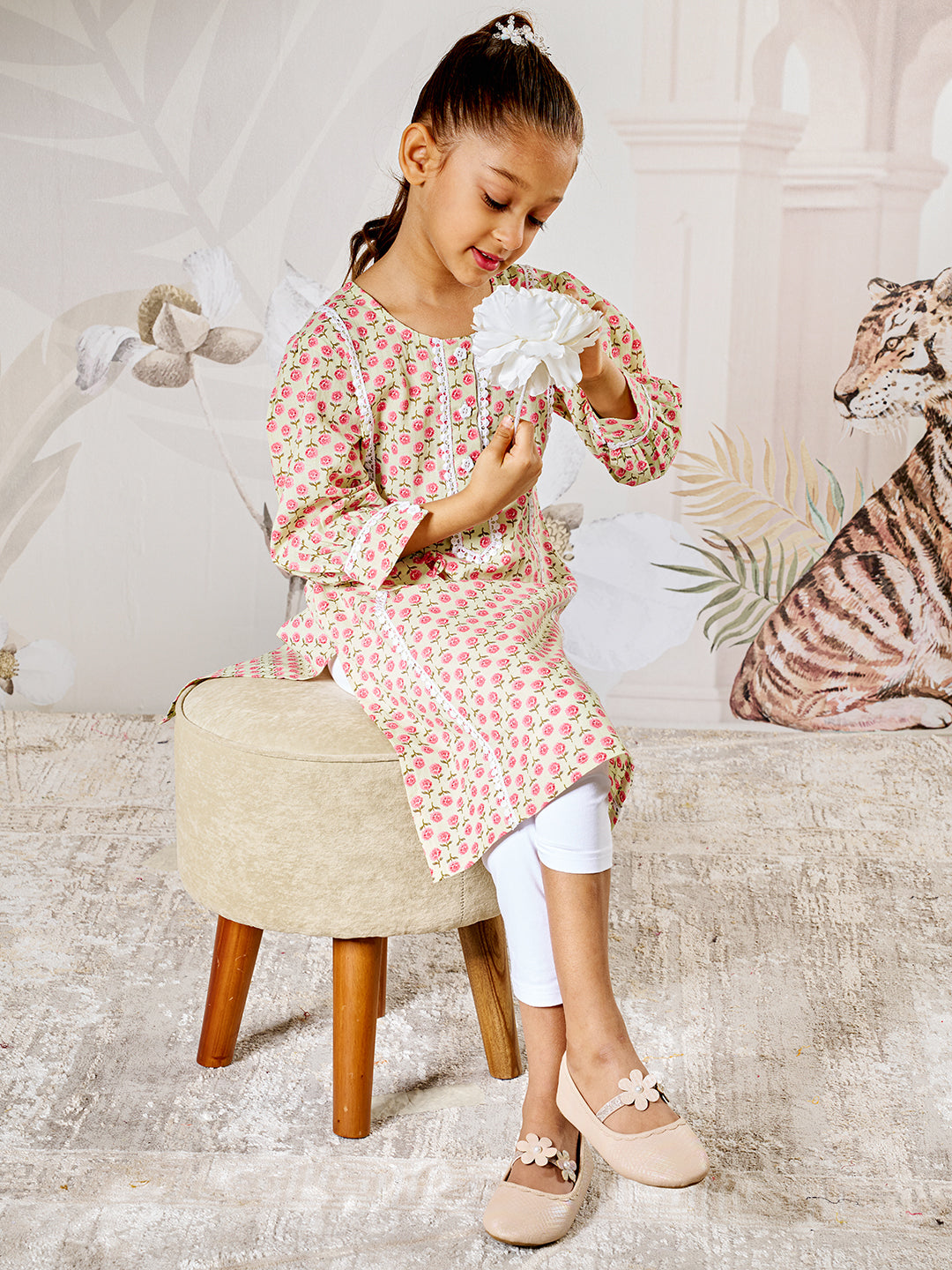 Girl's Mint Green Floral Cotton Kurta Leggings Set