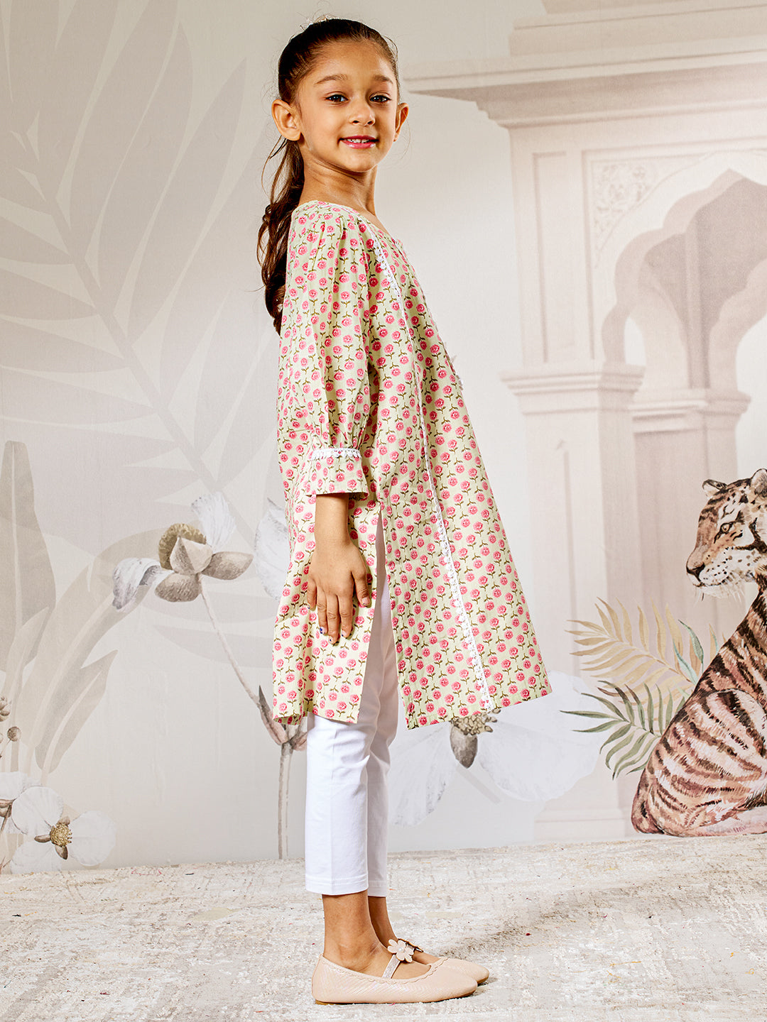 Girl's Mint Green Floral Cotton Kurta Leggings Set