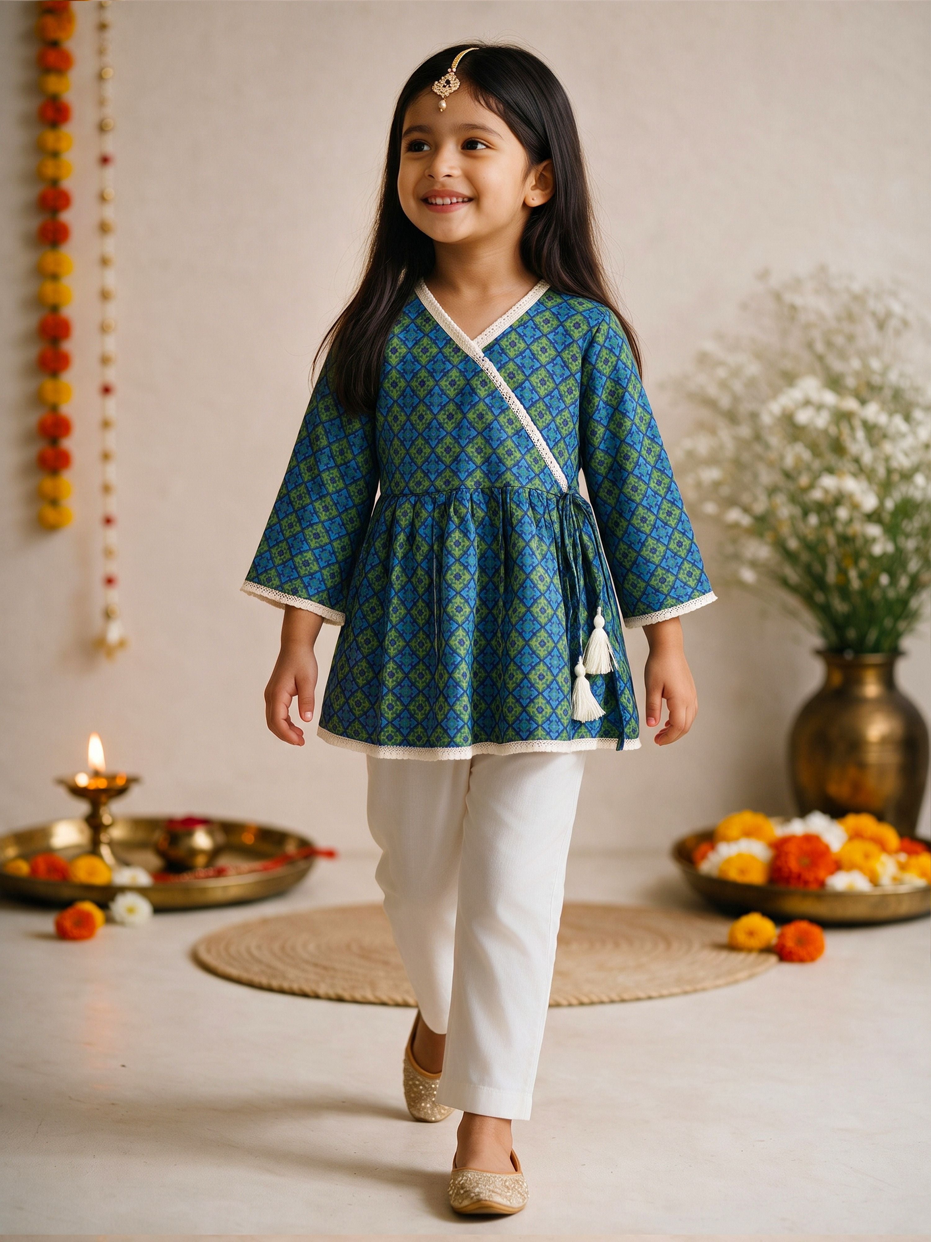 Girls Blue Cotton Geometric Print Thigh Length Kurta