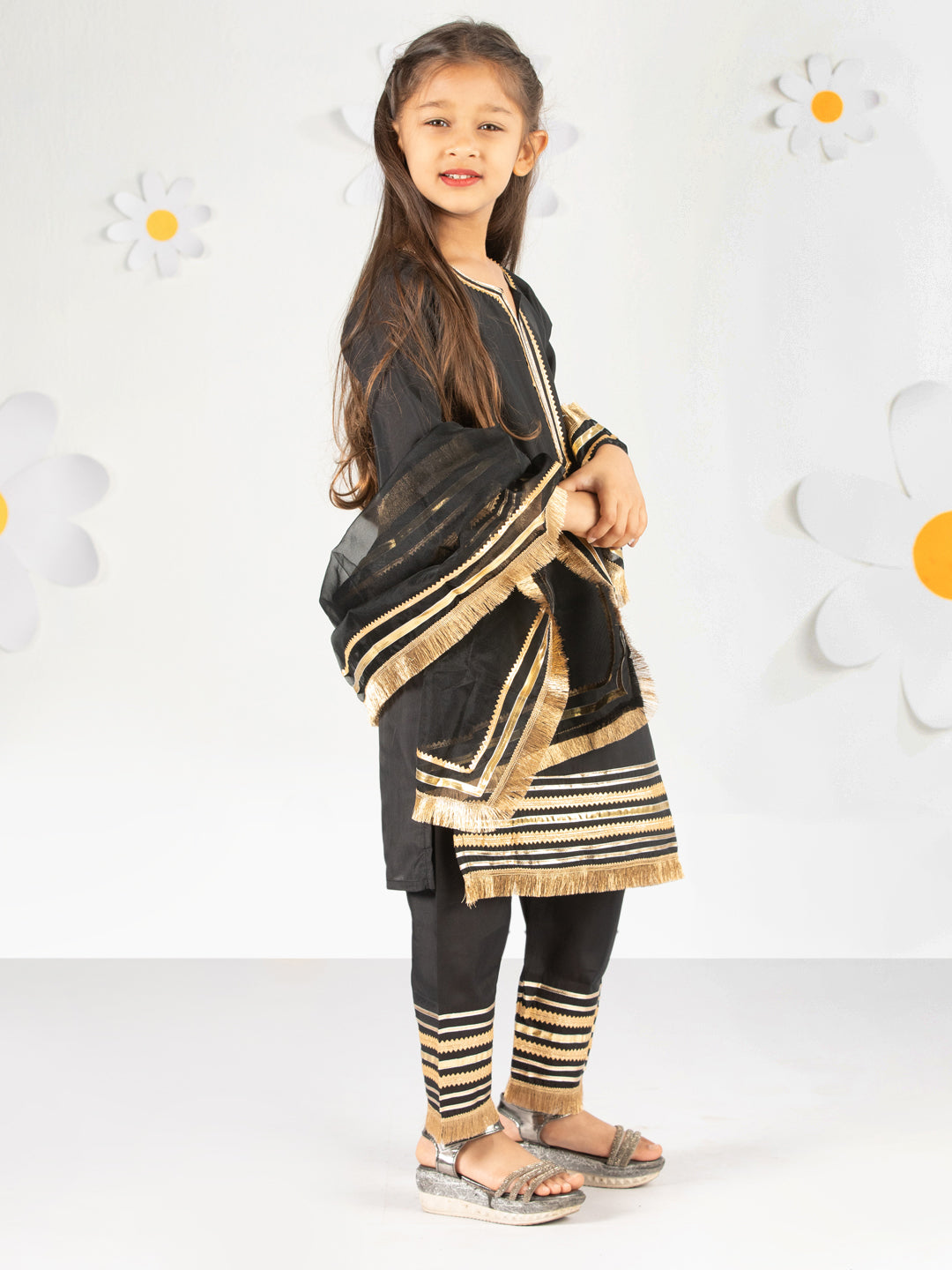 Girl's' Black Kurta Set With Dupatta