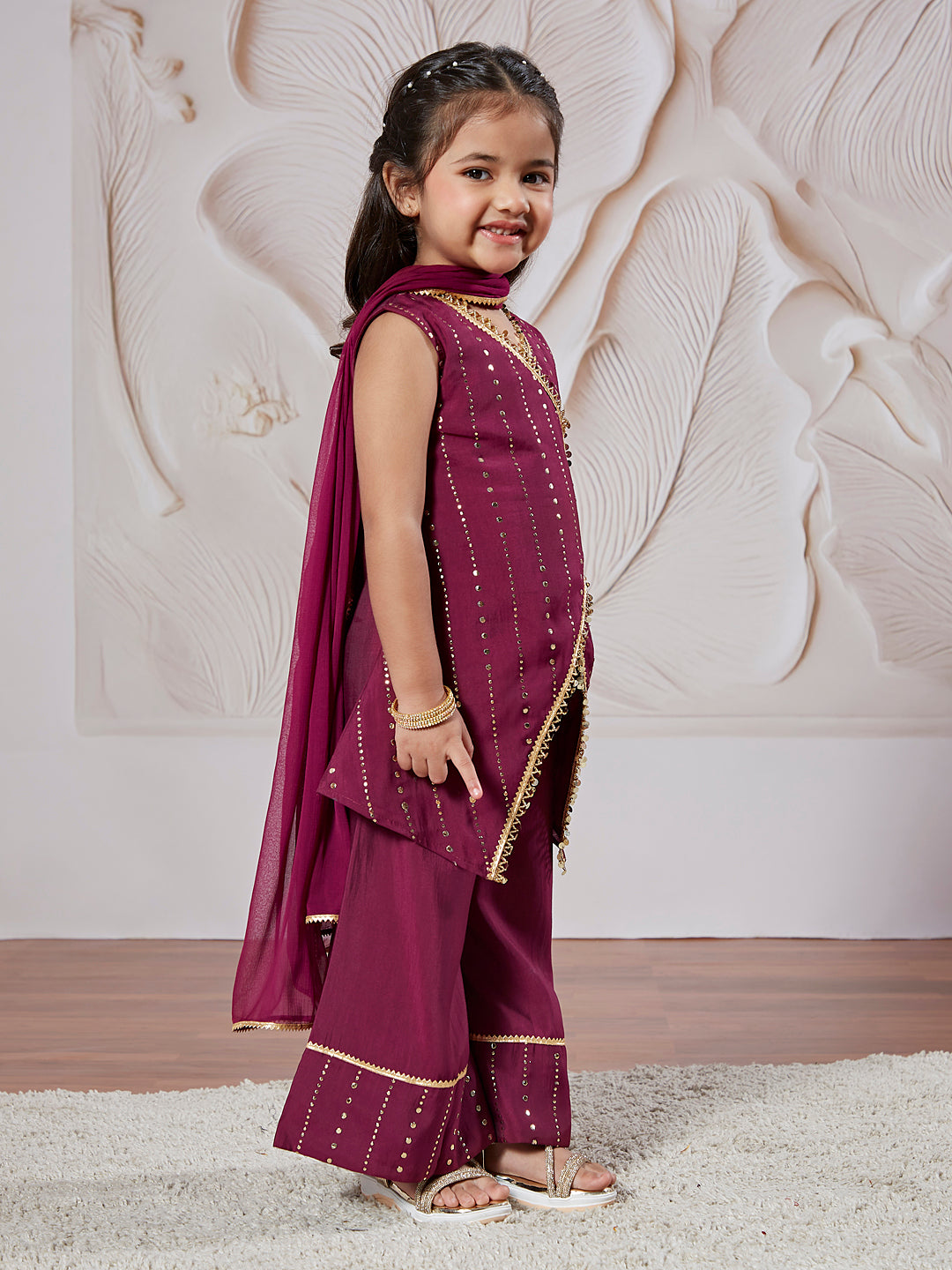Girl's' Wine Kurta Set With Dupatta
