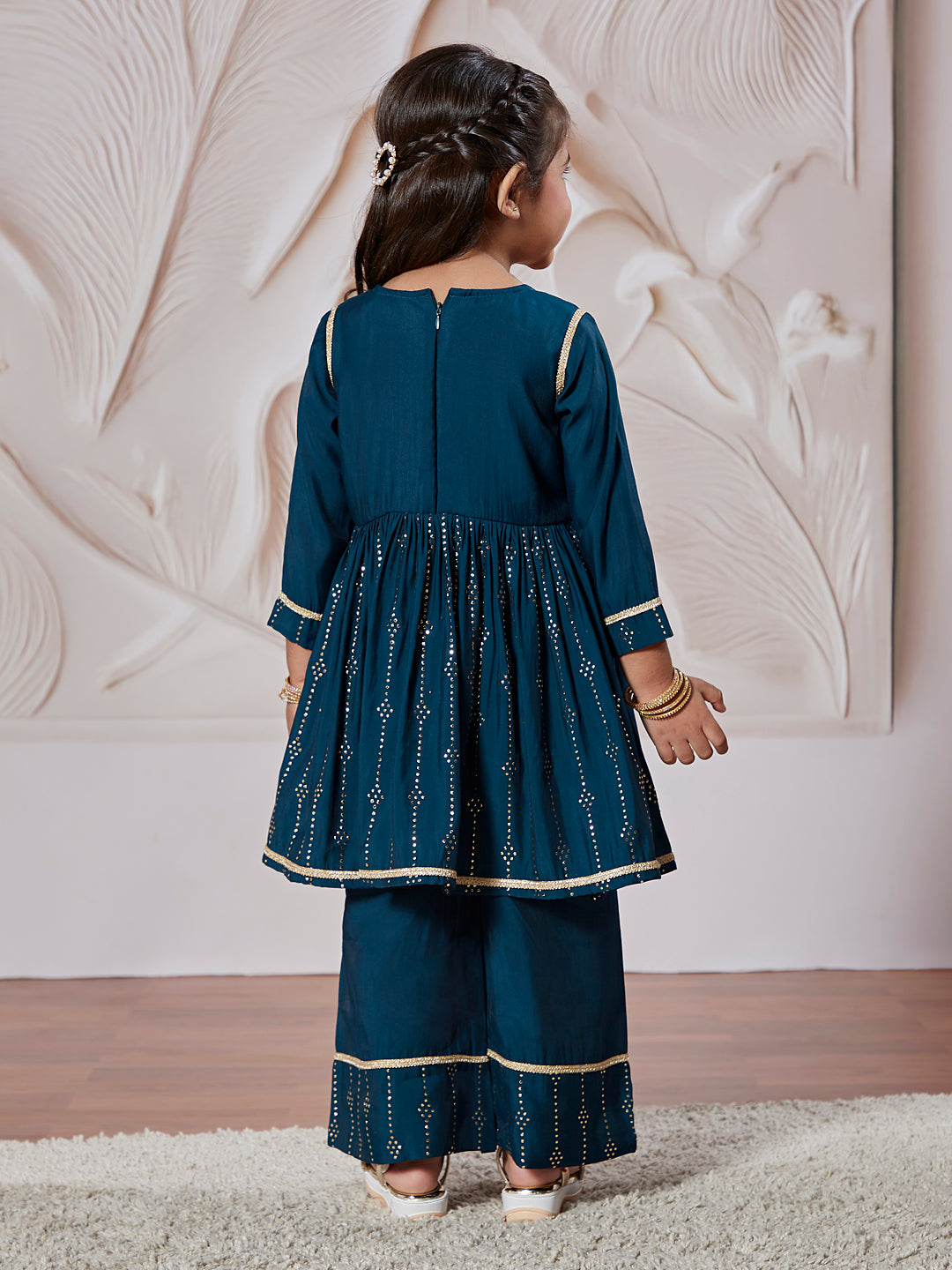 Girl's' Turquoise Kurta Set With Dupatta