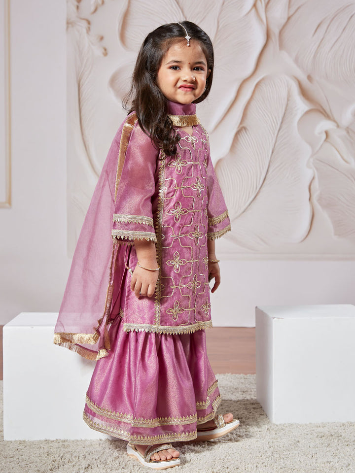 ethnic wear for girls