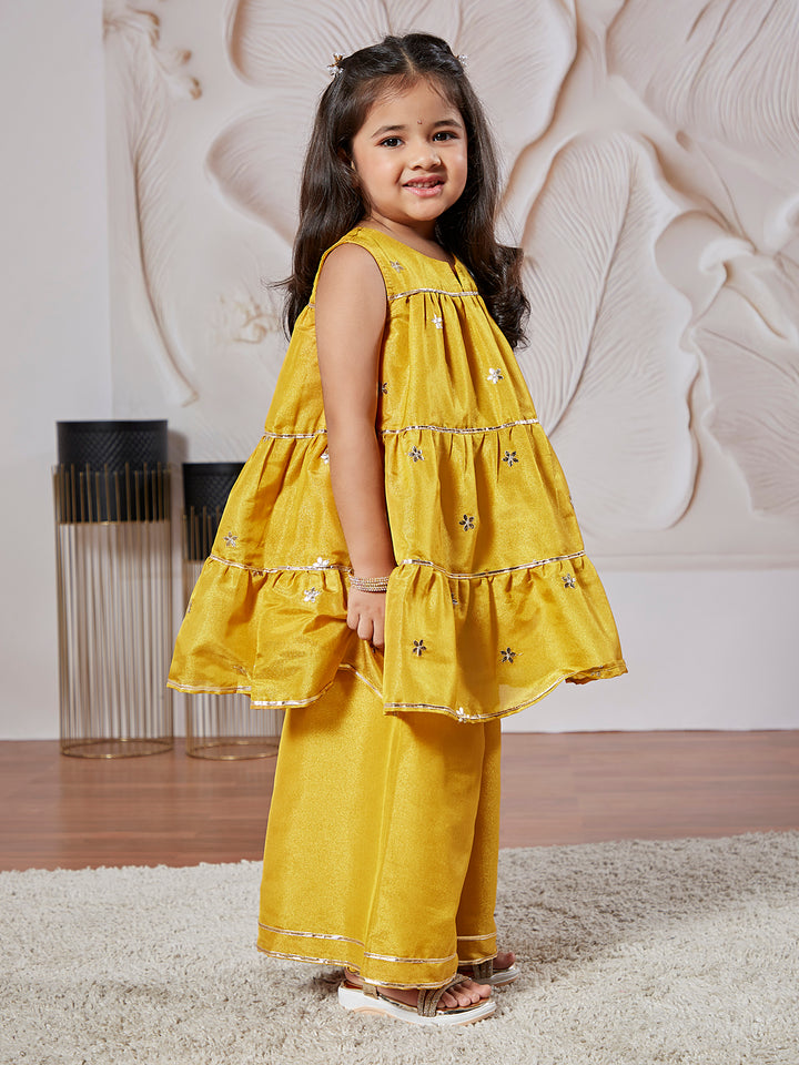 ethnic wear for girls