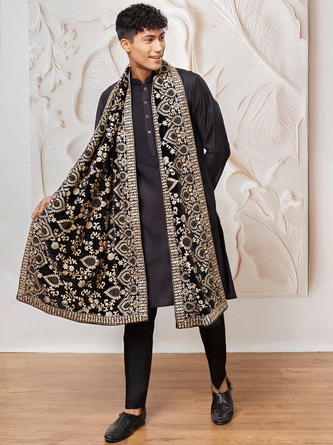 embroidered dupatta for men