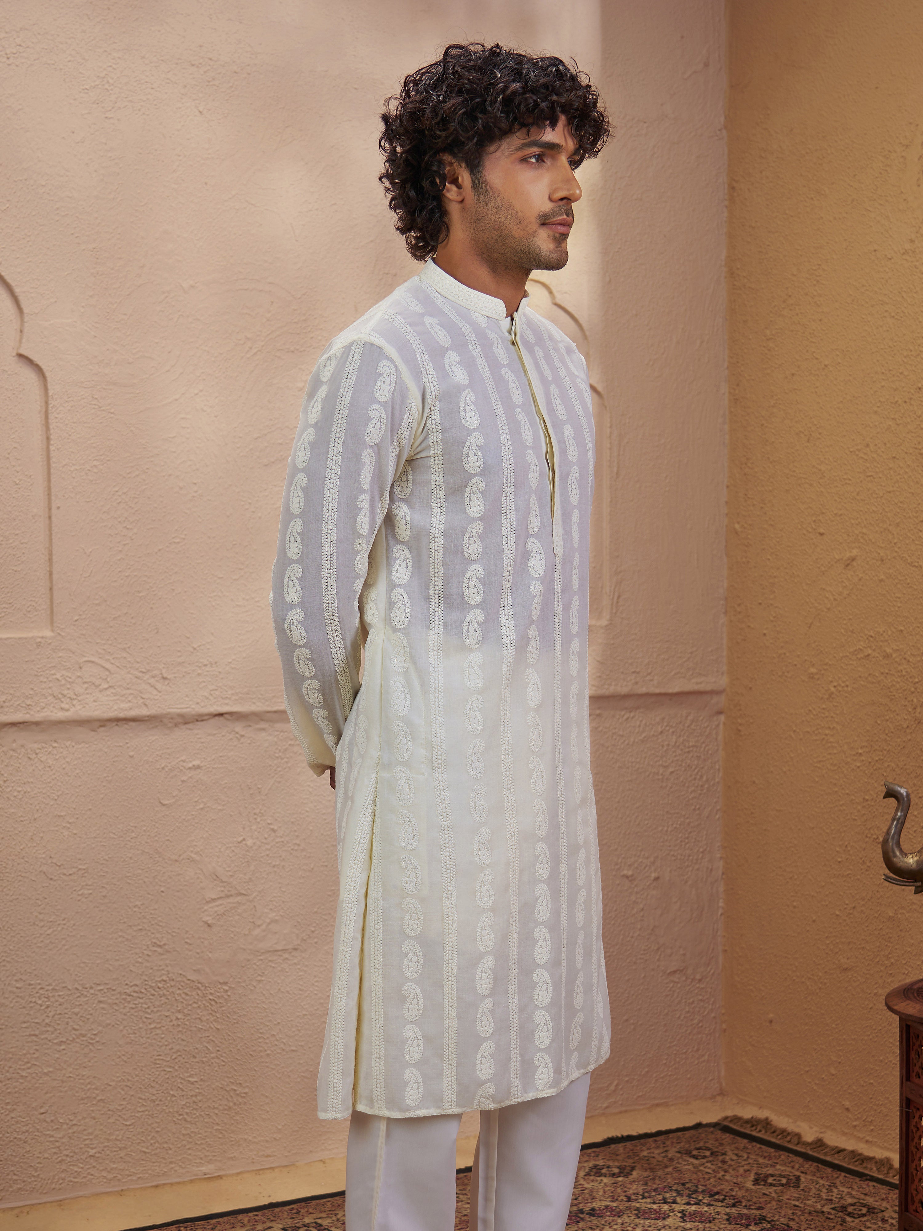 Vastramay Men Cream Cotton Chikankari Embroidered Kurta
