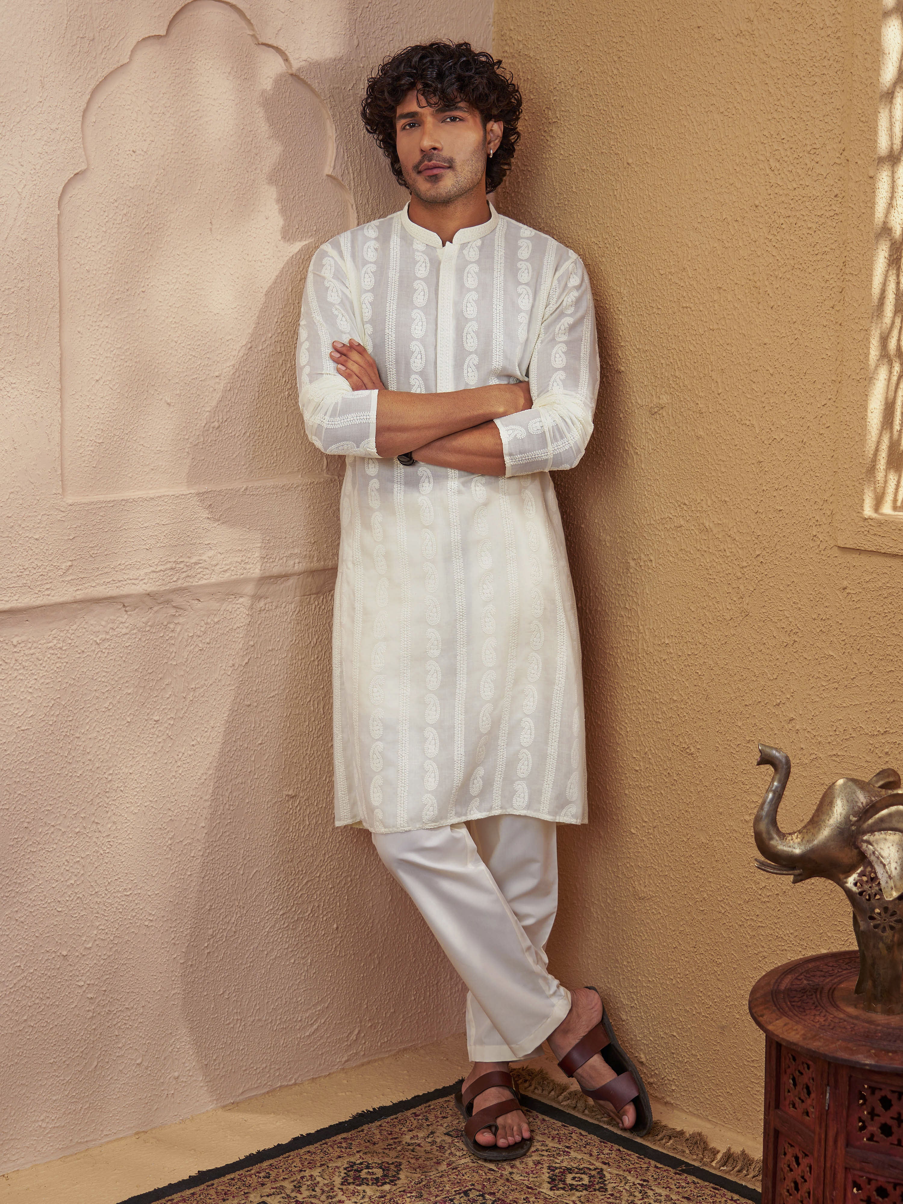 Vastramay Men Cream Cotton Chikankari Embroidered Kurta