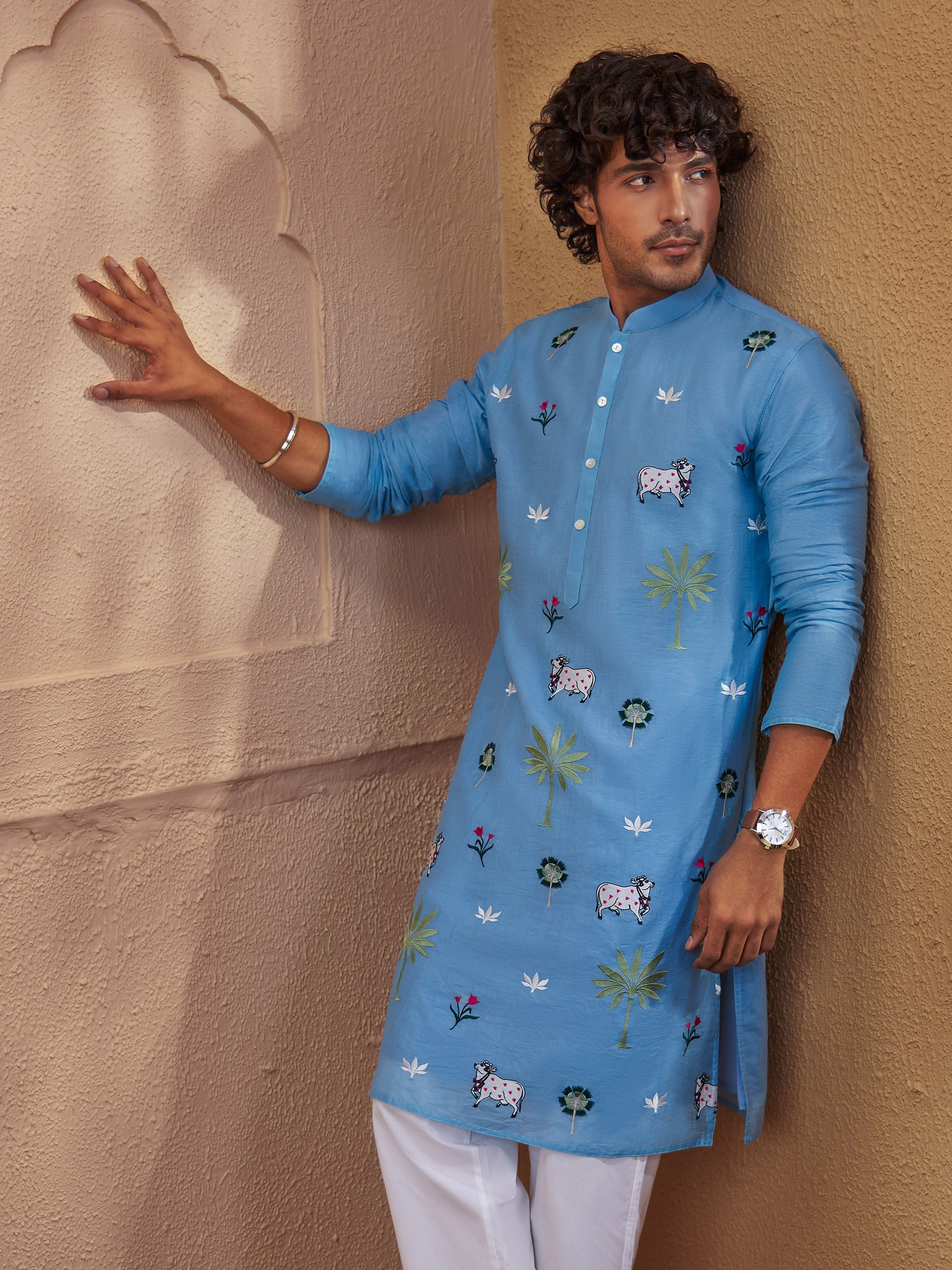 Men Aqua Thread Embroidered Mandarin Collar Kurta