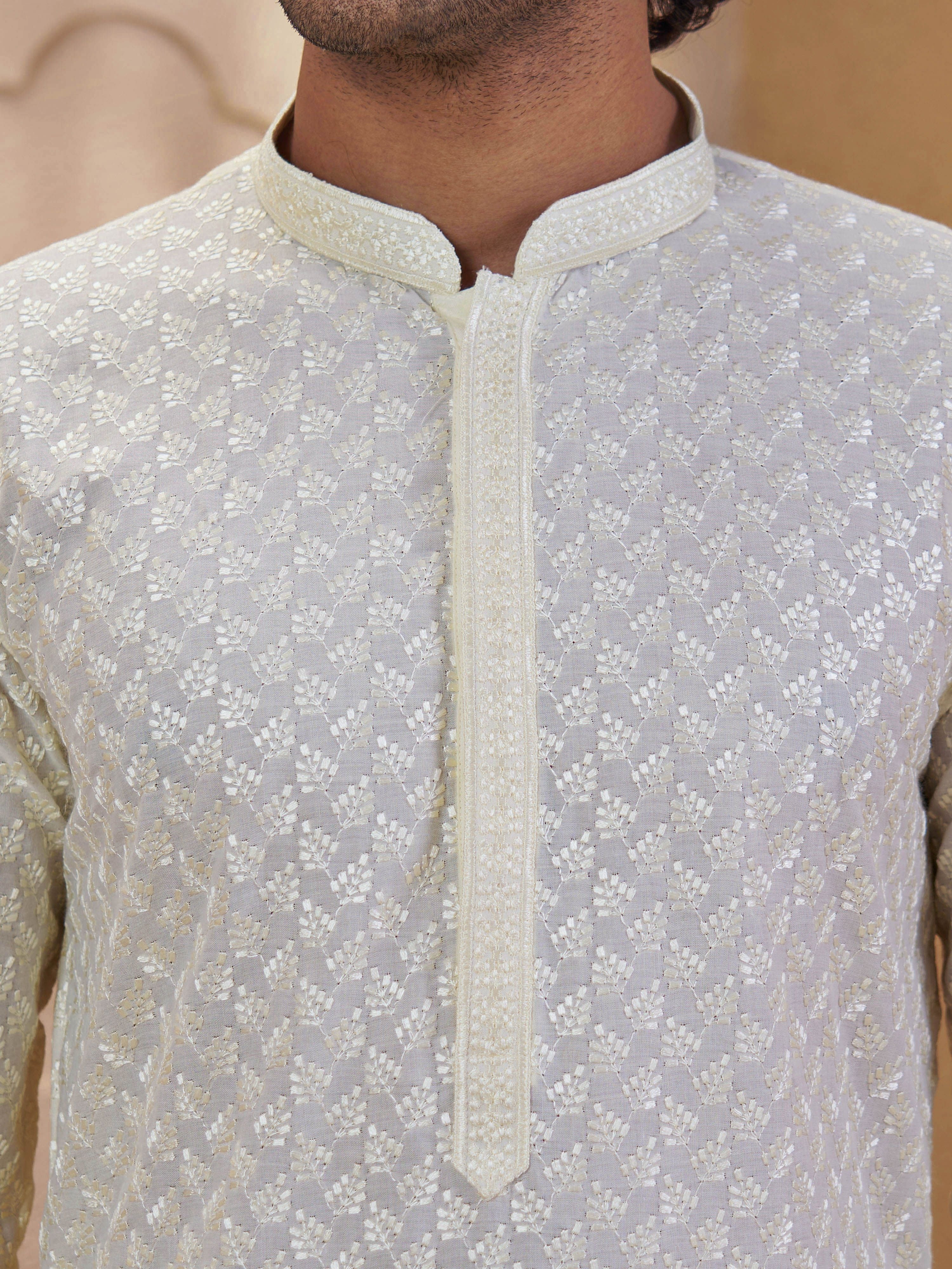 Men's Light Yellow Woven Fabric Embroidered Thigh Length Kurta