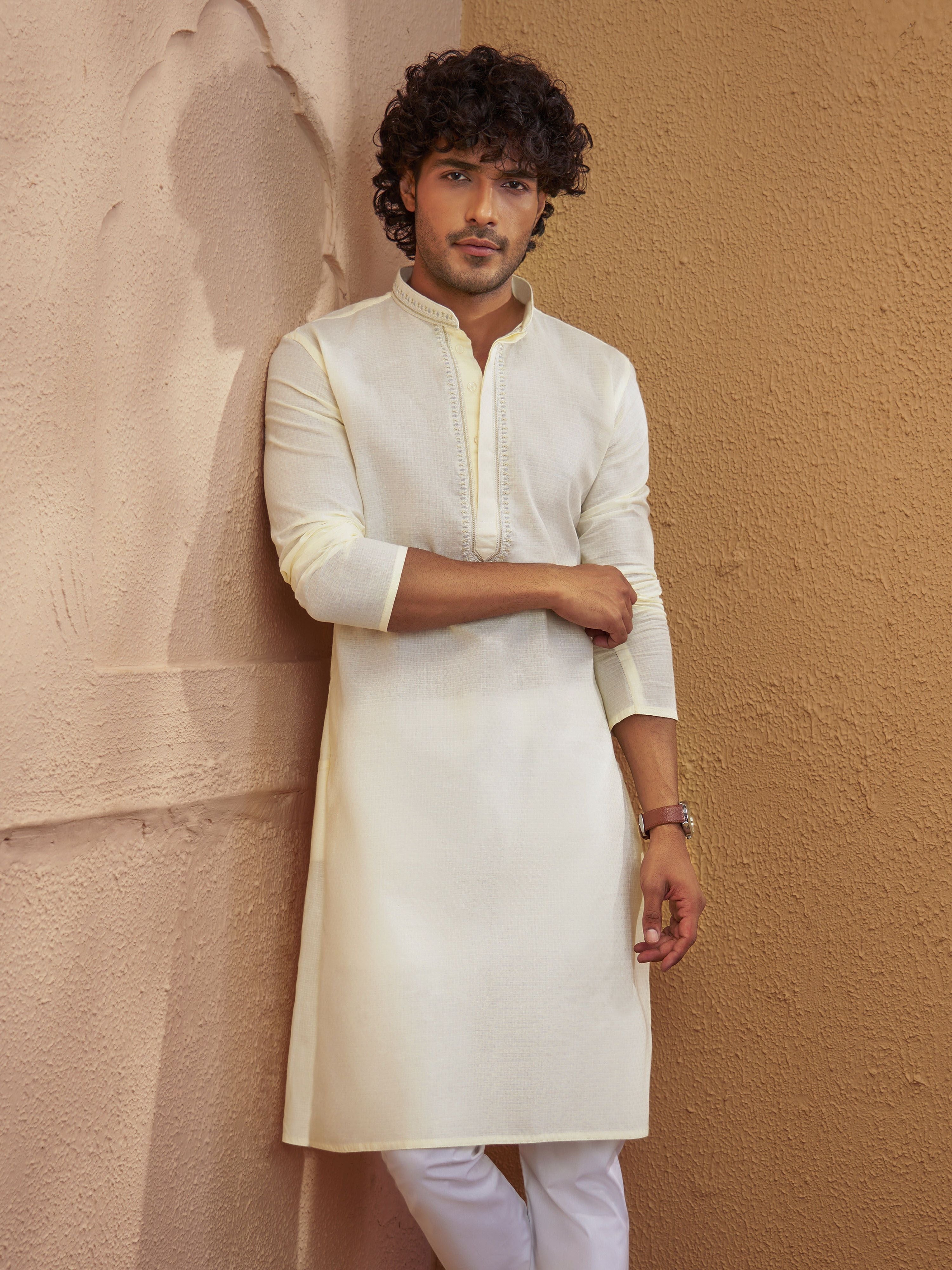 Men Cream Zari Embroidered Mandarin Collar Kurta
