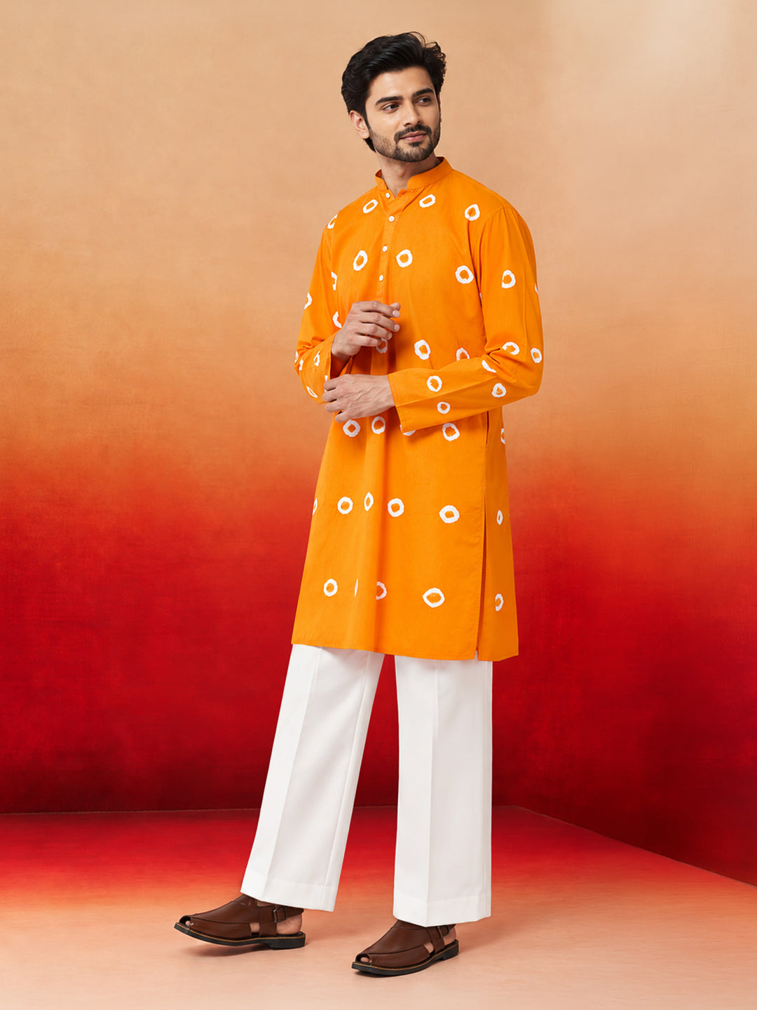 Vastramay Men Orange Bandhani Printed Kurta with White Cotton Wide-Leg Pant