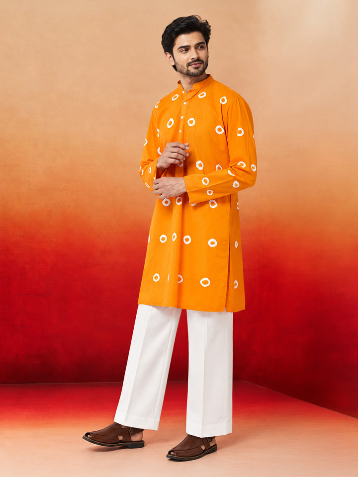 Vastramay Men Orange Bandhani Printed Kurta with White Cotton Wide-Leg Pant