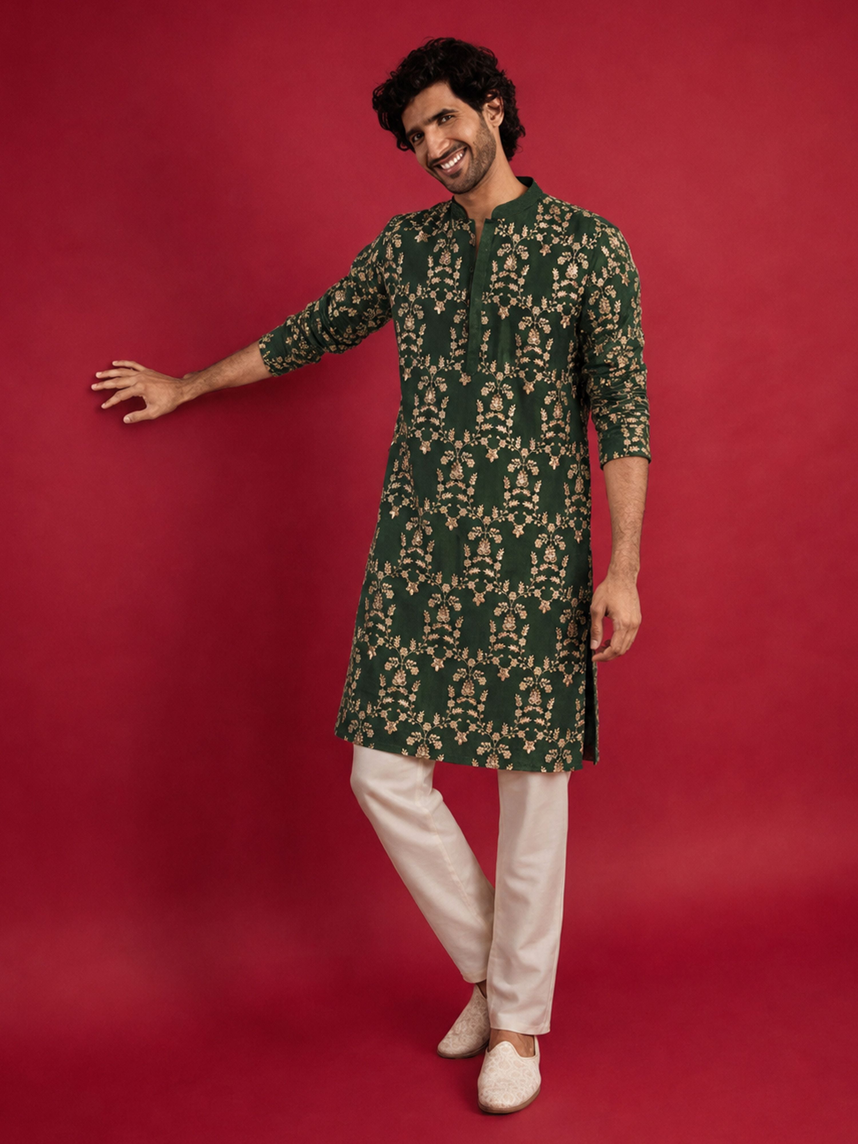 Men Green Silk Blend Kurta with Pyjama Festive, Diwali Ethnic Wear
