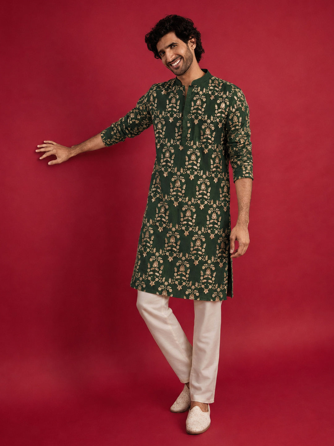 Men Green Silk Blend Kurta with Pyjama Festive, Diwali Ethnic Wear