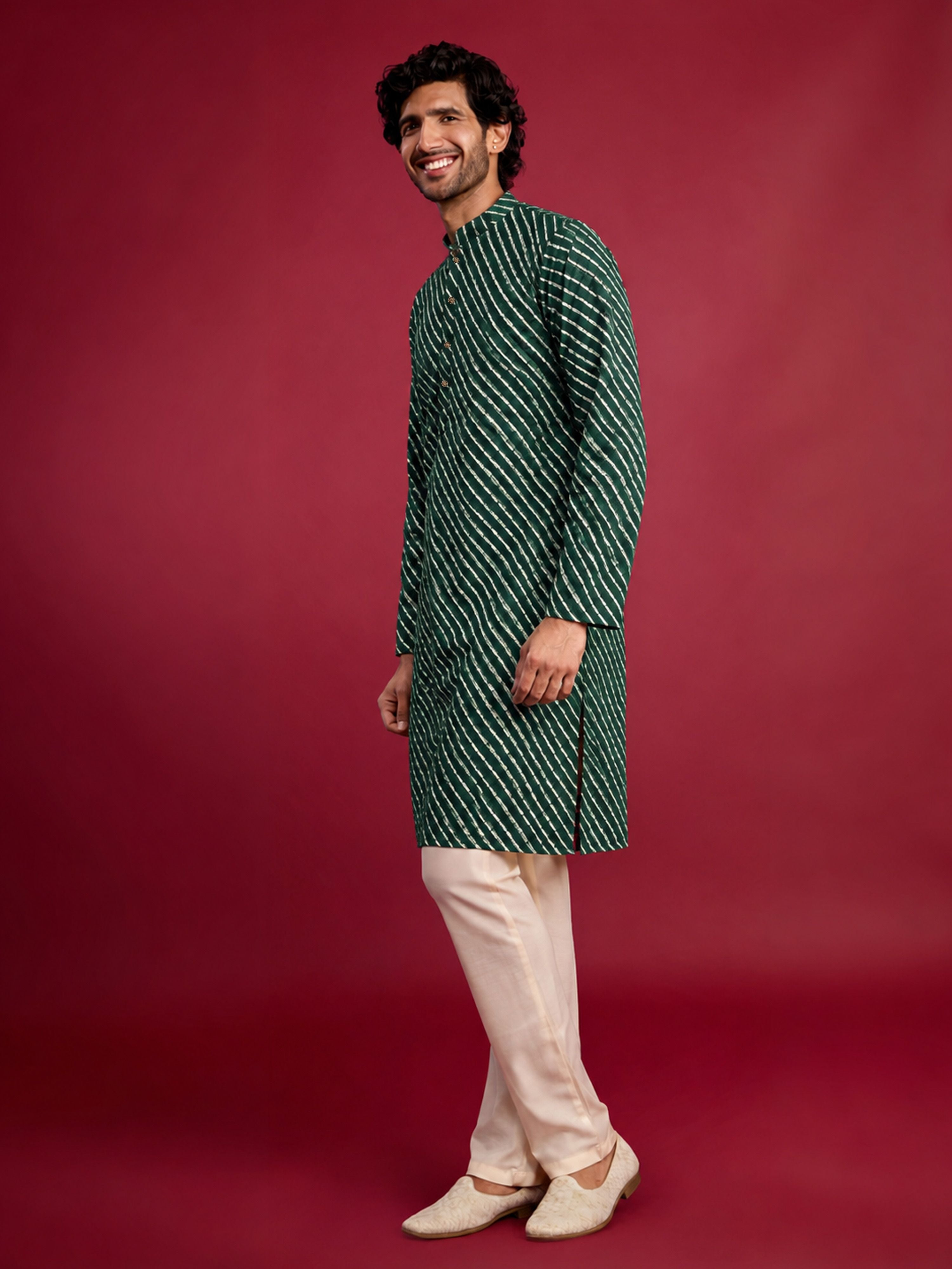 Men's Green Rayon Digital Print Knee Length Kurta with Pyjama