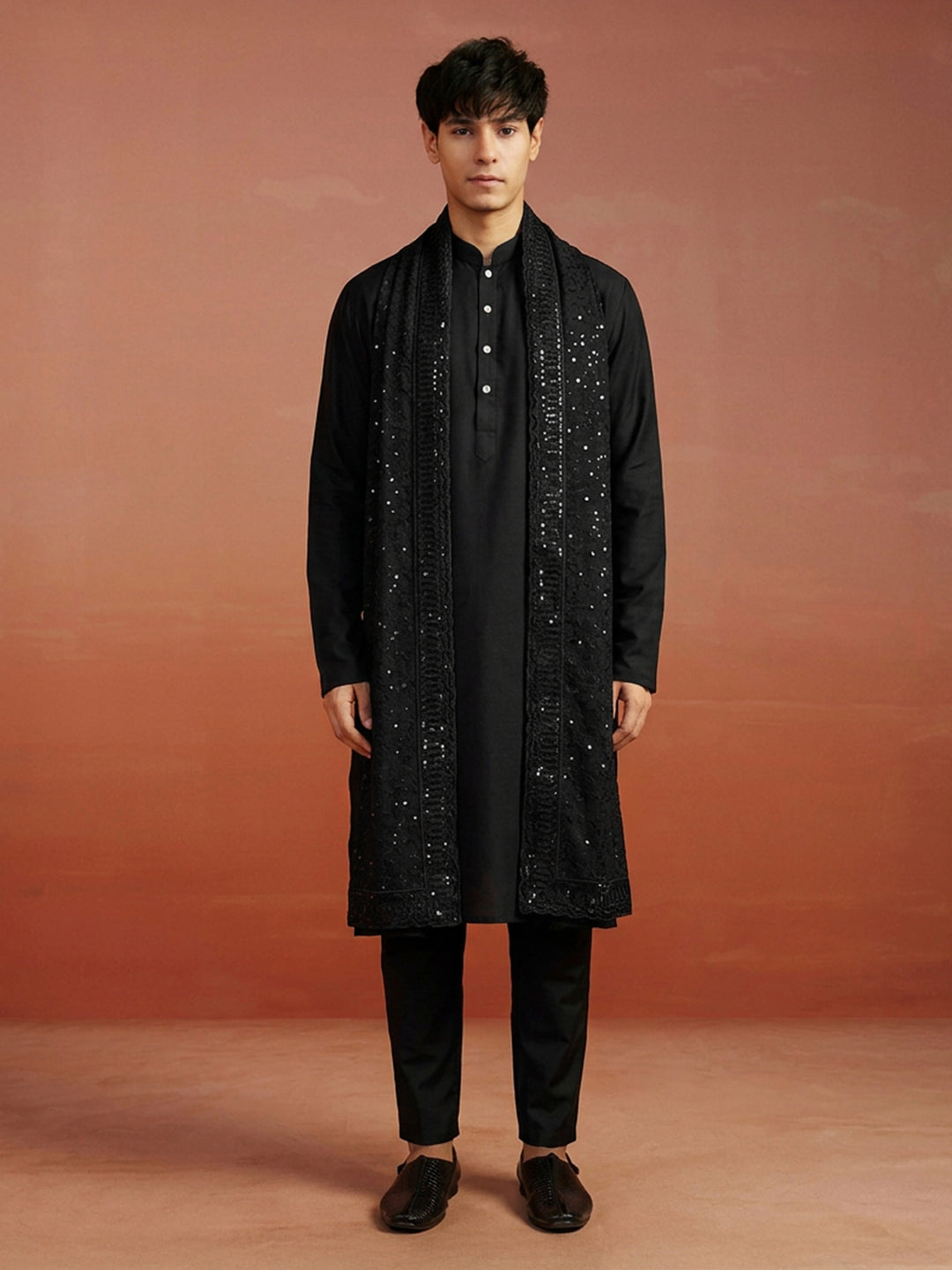 Men Black Solid Silk Blend Kurta with Pyjama &amp; Georgette Thread Work Dupatta Set