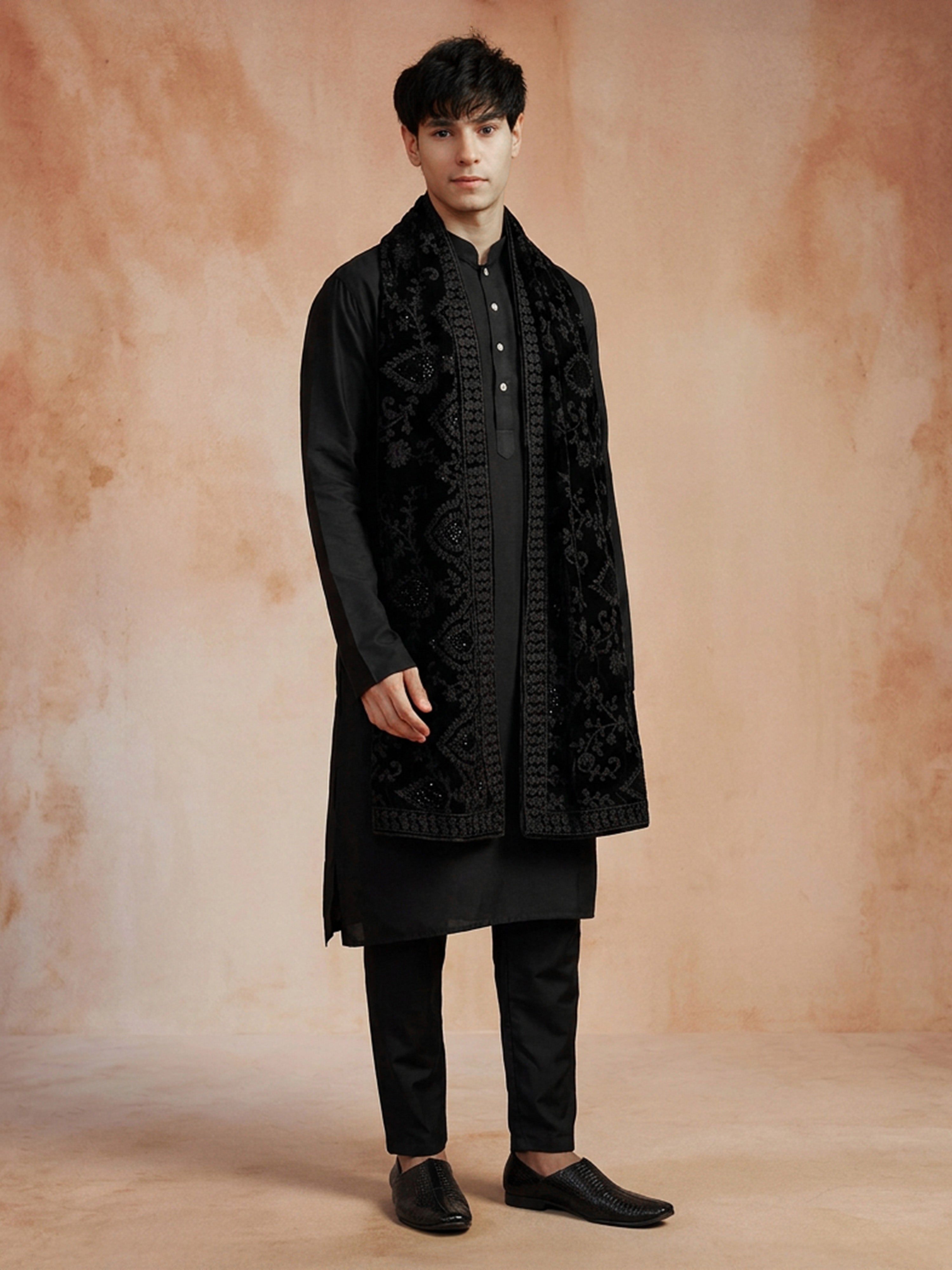 Men Black Solid Silk Blend Kurta with Pyjama & Embroidered Velvet Dupatta Set