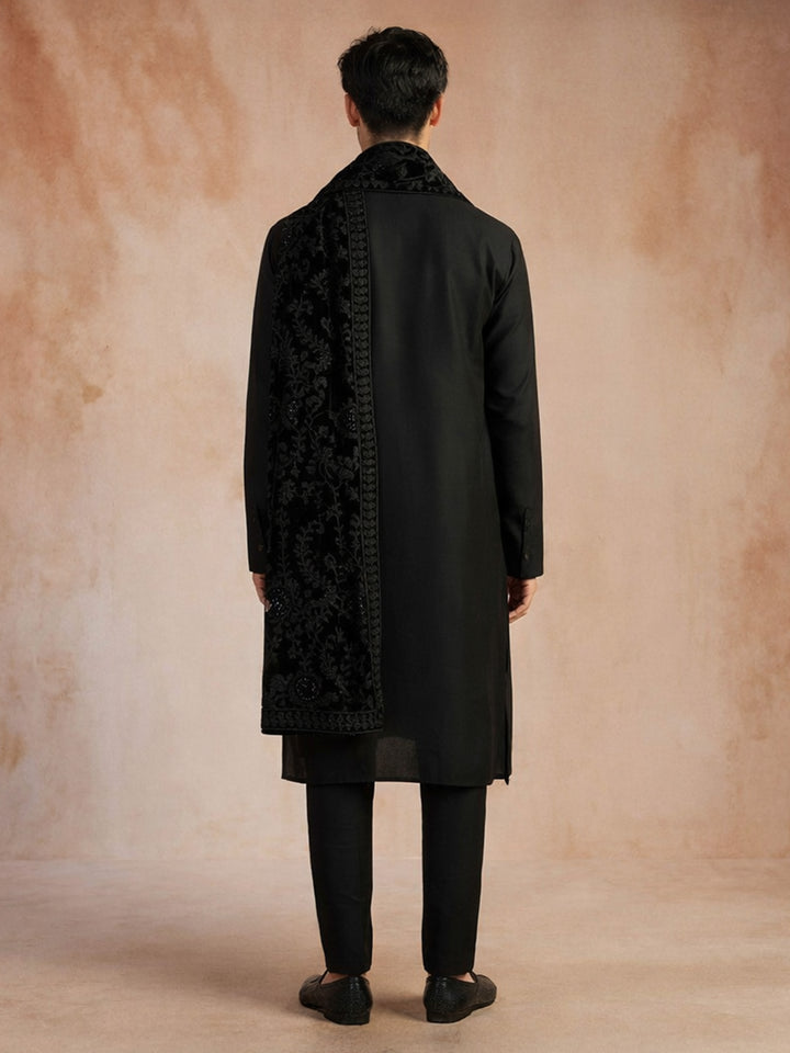 Men Black Solid Silk Blend Kurta with Pyjama &amp; Embroidered Velvet Dupatta Set