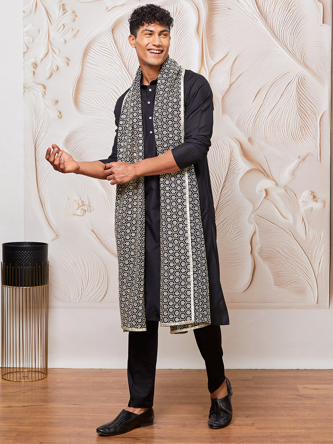 Men's Black Viscose Kurta, Pyjama And Dupatta Set