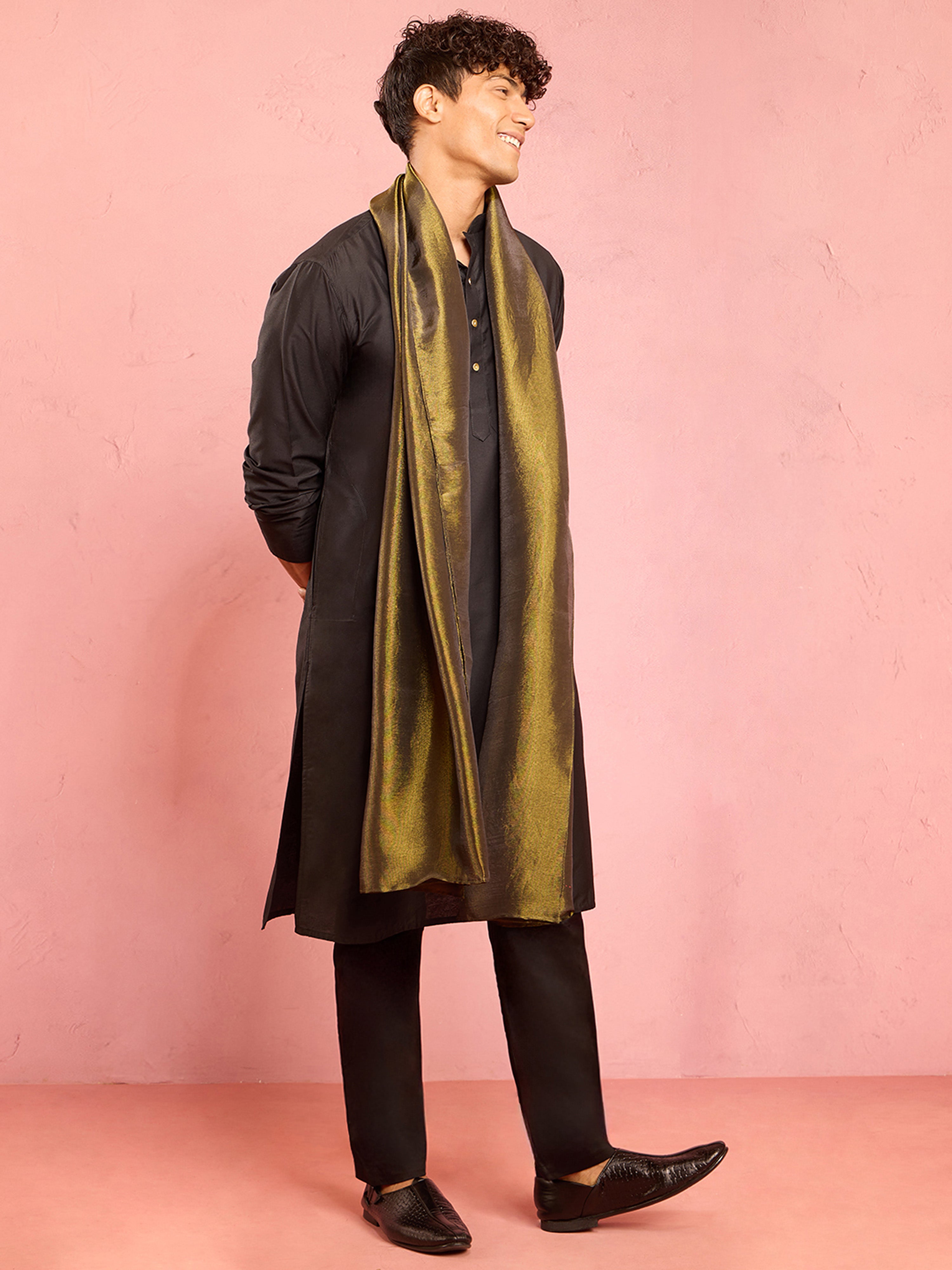 Men's Black Silk Blend Kurta with Pant Pyjama & Mehendi Green Dupatta Set