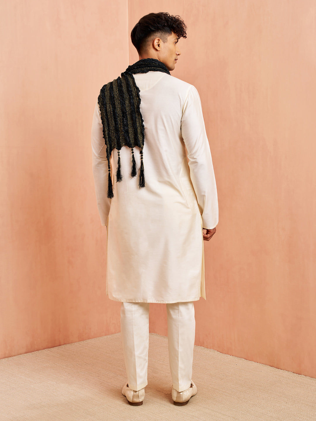 Men Cream Kurta with Solid Bottom & Black Crushed Festive Dupatta