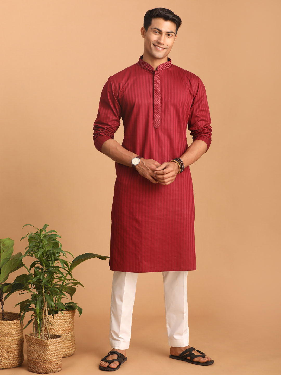 Maroon kurta discount and white pajama