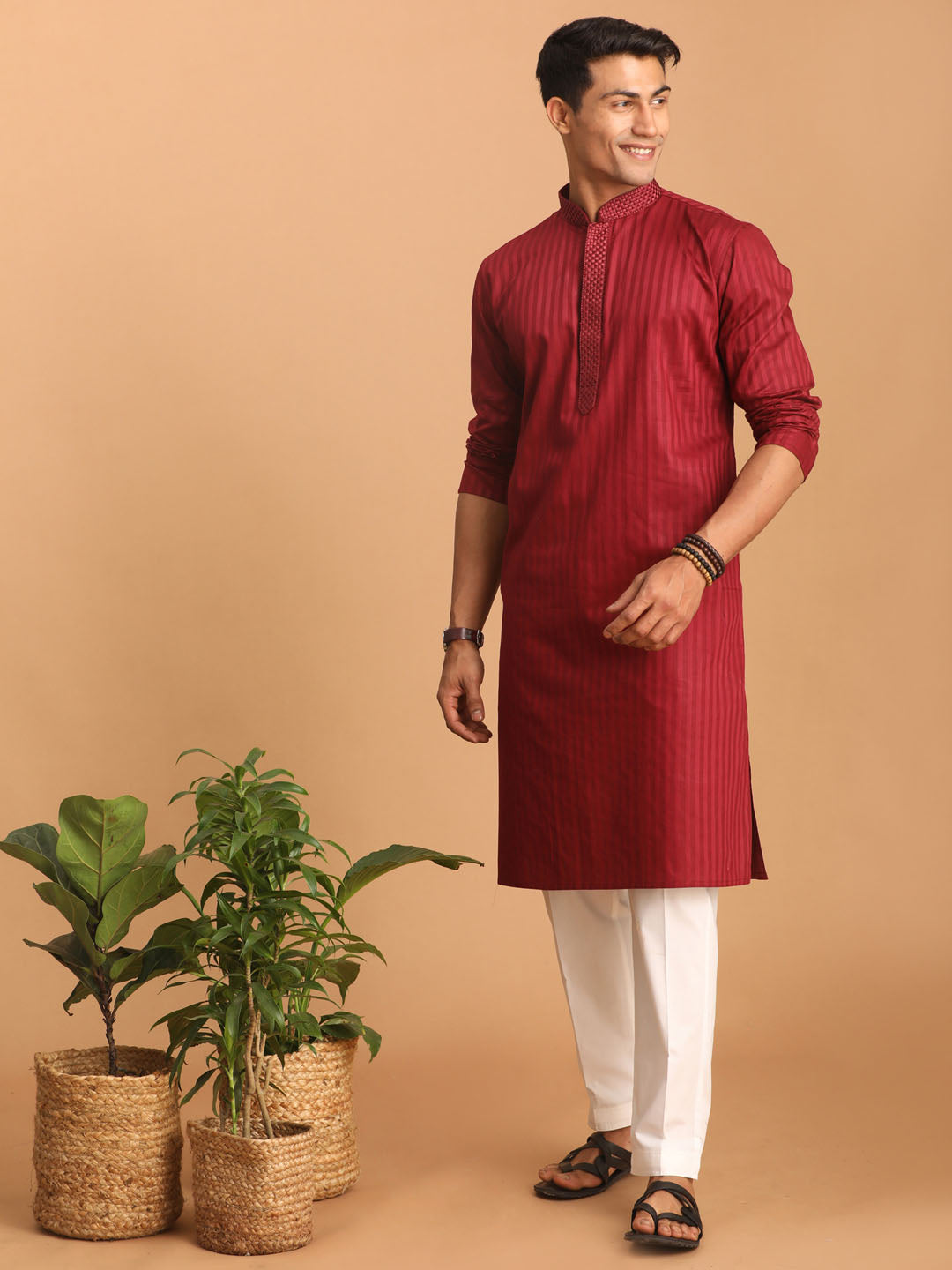 Men's Maroon Cotton Blend Solid Kurta With White Pant Set