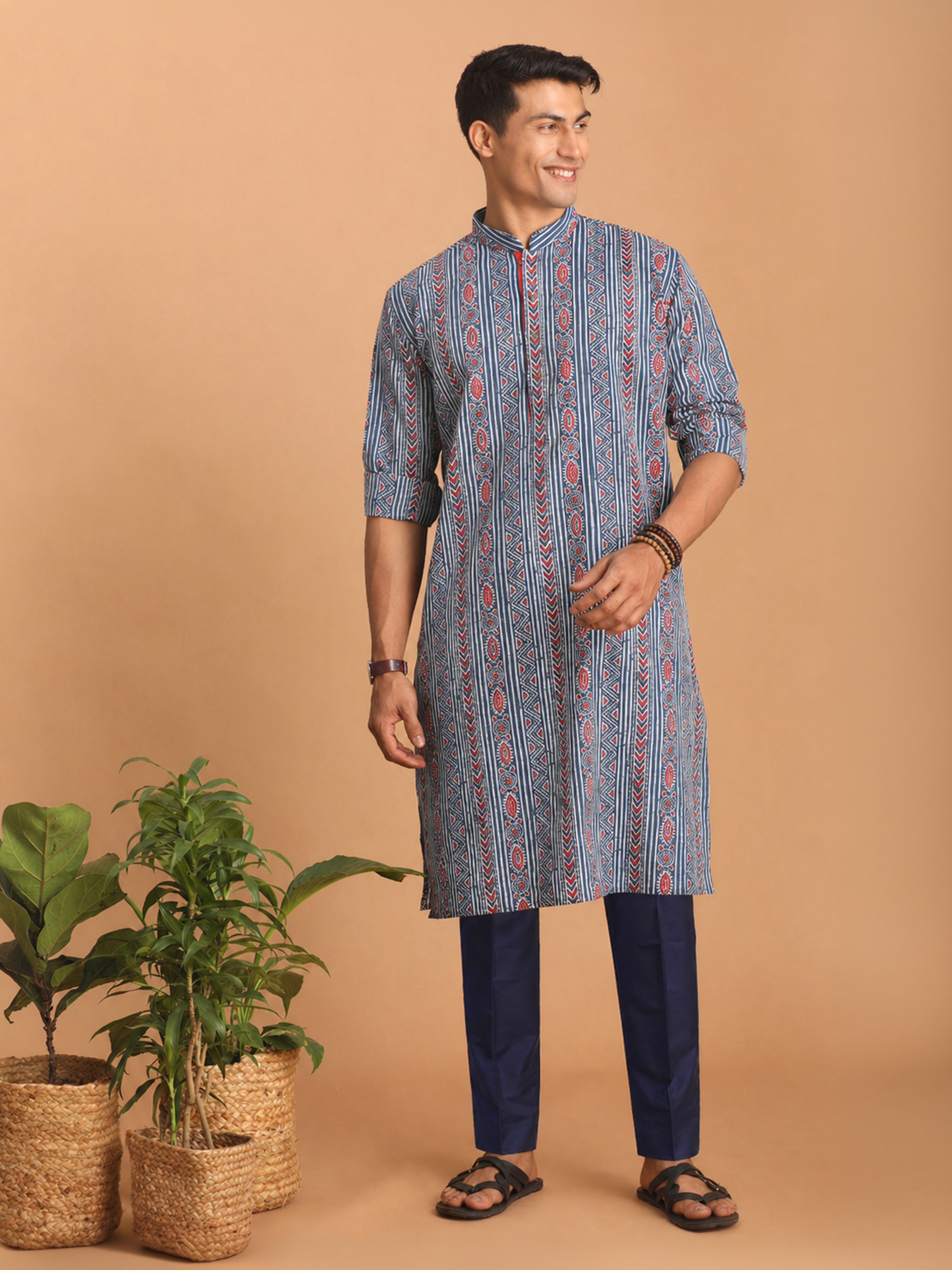Men Blue Ethnic Motif & Kantha Print Cotton Kurta with Navy Blue Pant Set
